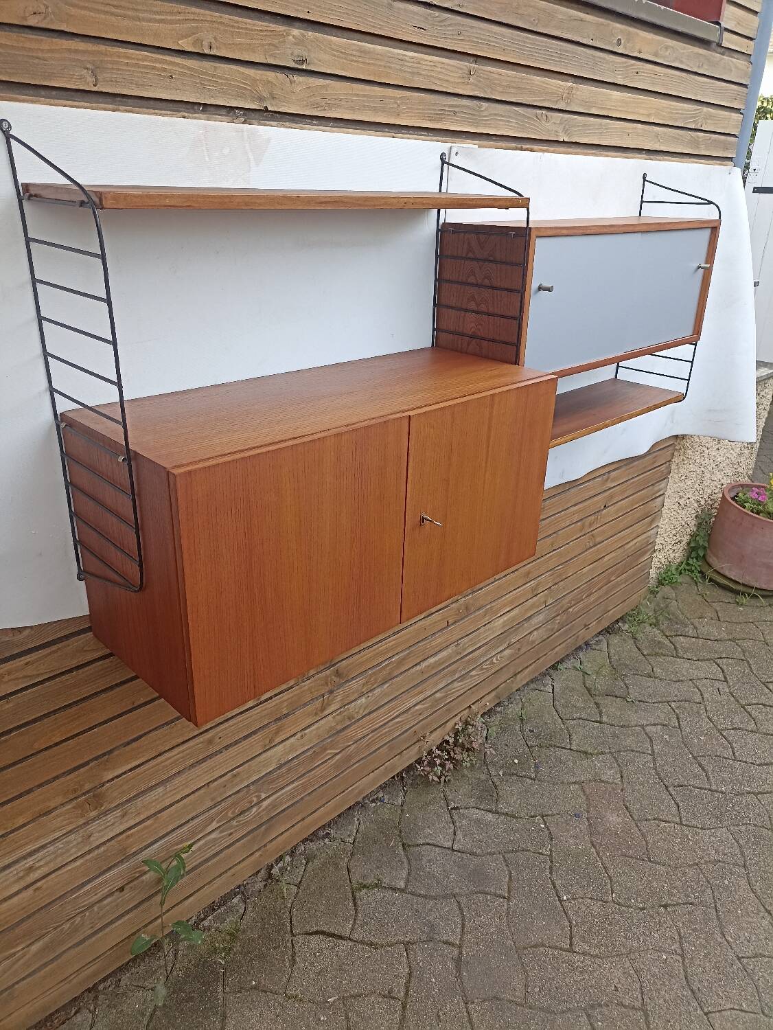 Vintage wall system