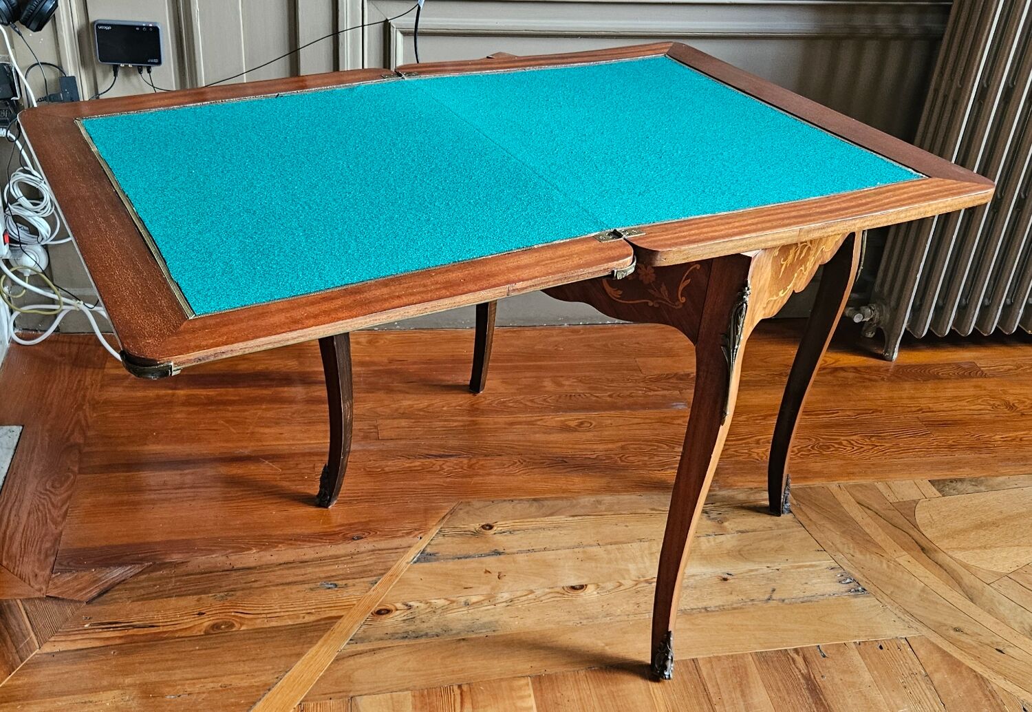 Game table in parquetry, Louis XV style