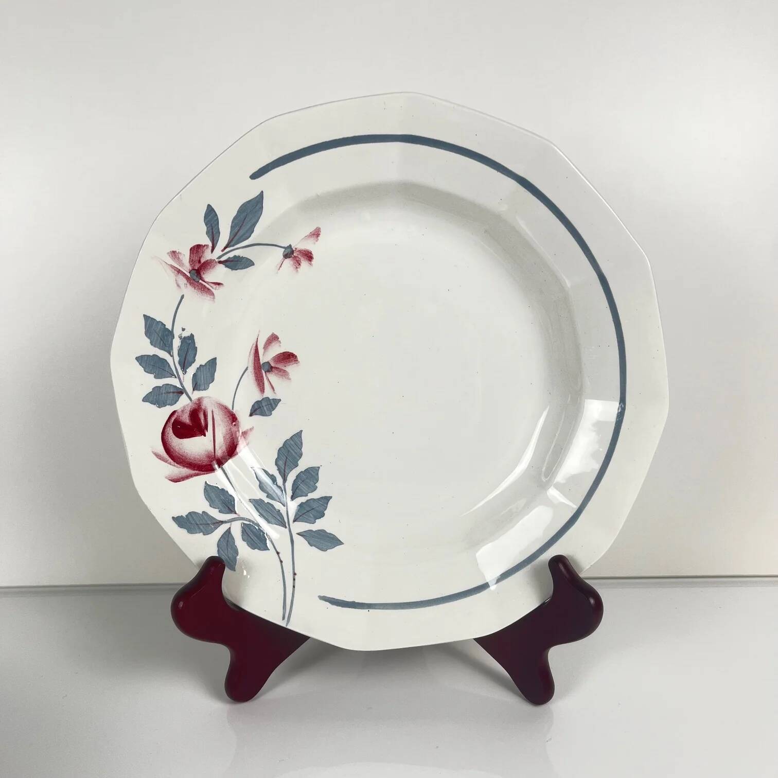 Set of 6 semi-deep plates Abeille d'or, St Amand, 20th century