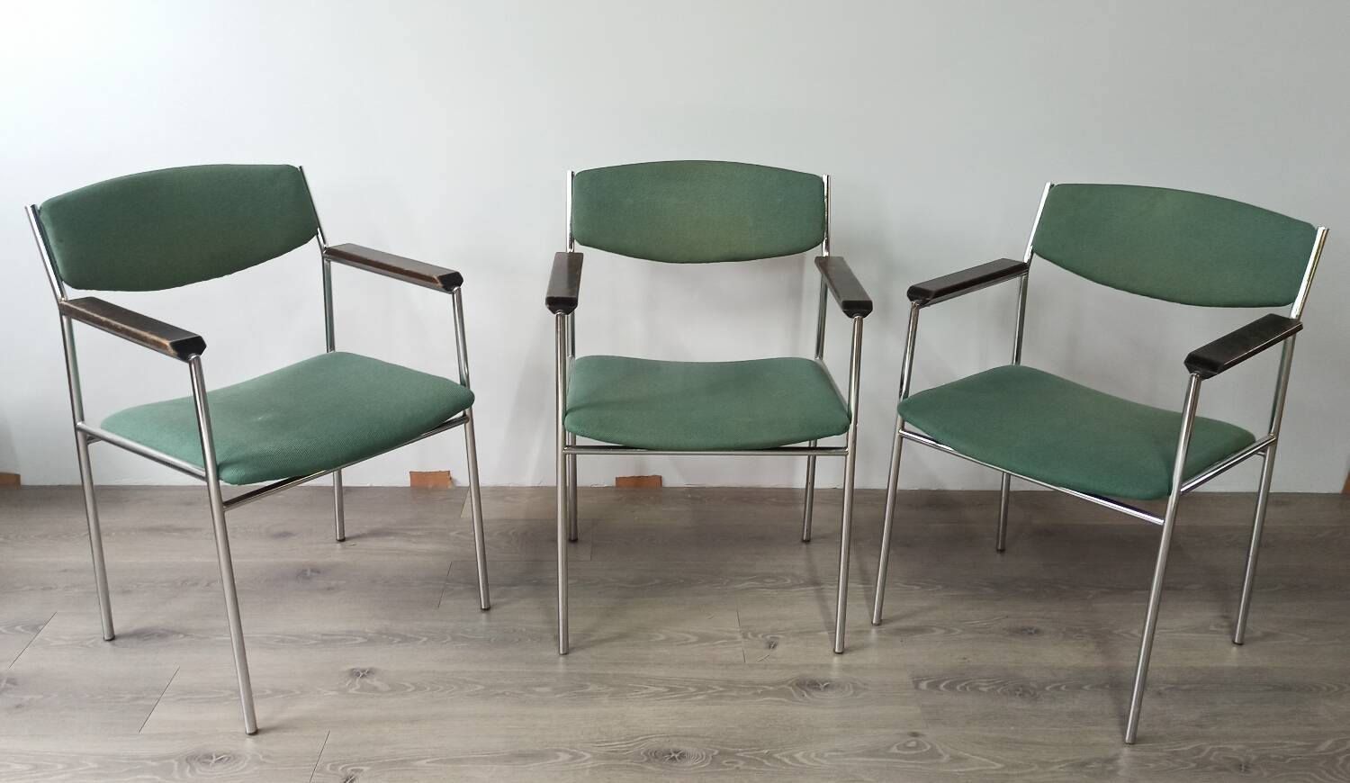 Set of 3 vintage green armchairs by Gijs Van Der Sluis