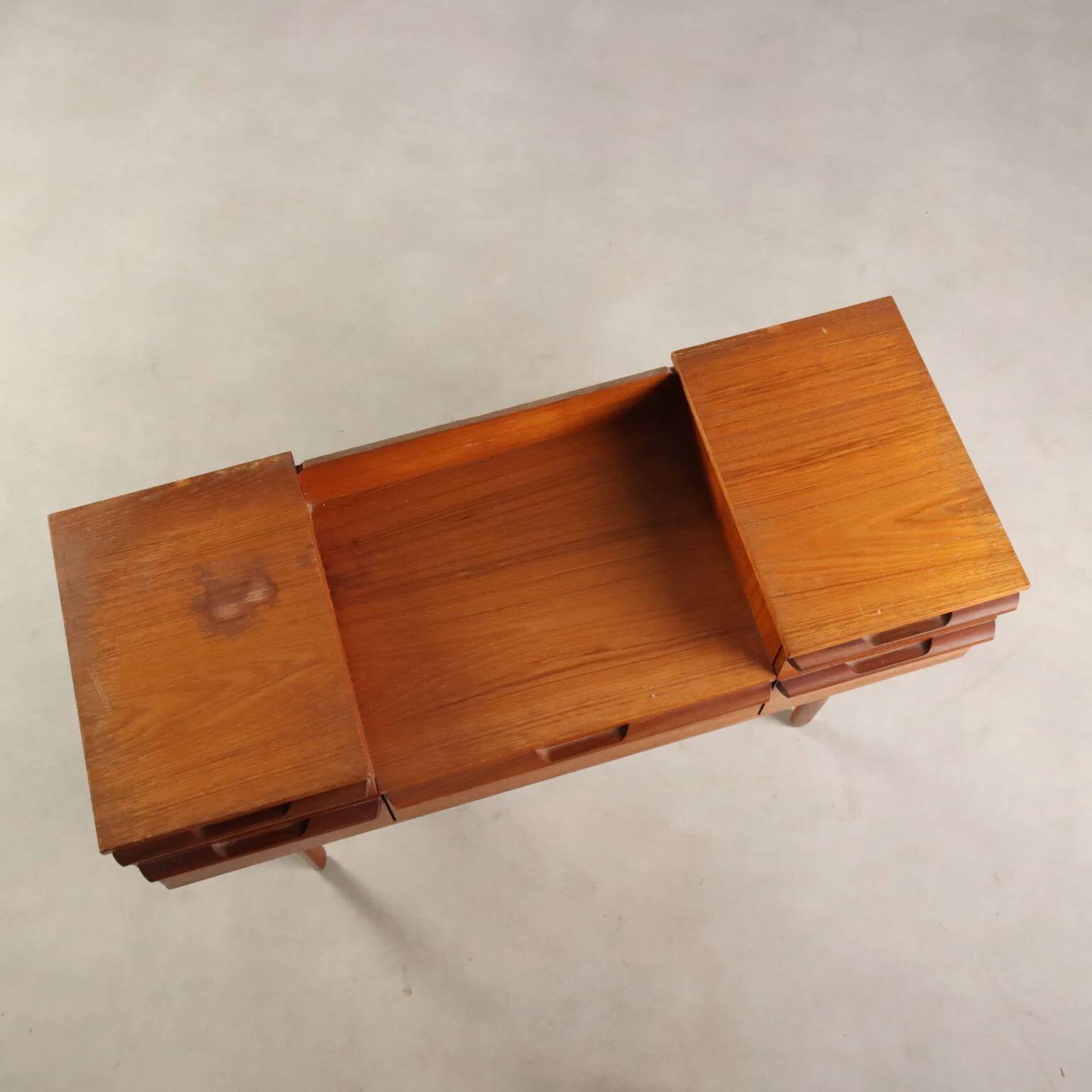 Coiffeuse anglaise vintage avec tiroirs des années 1960