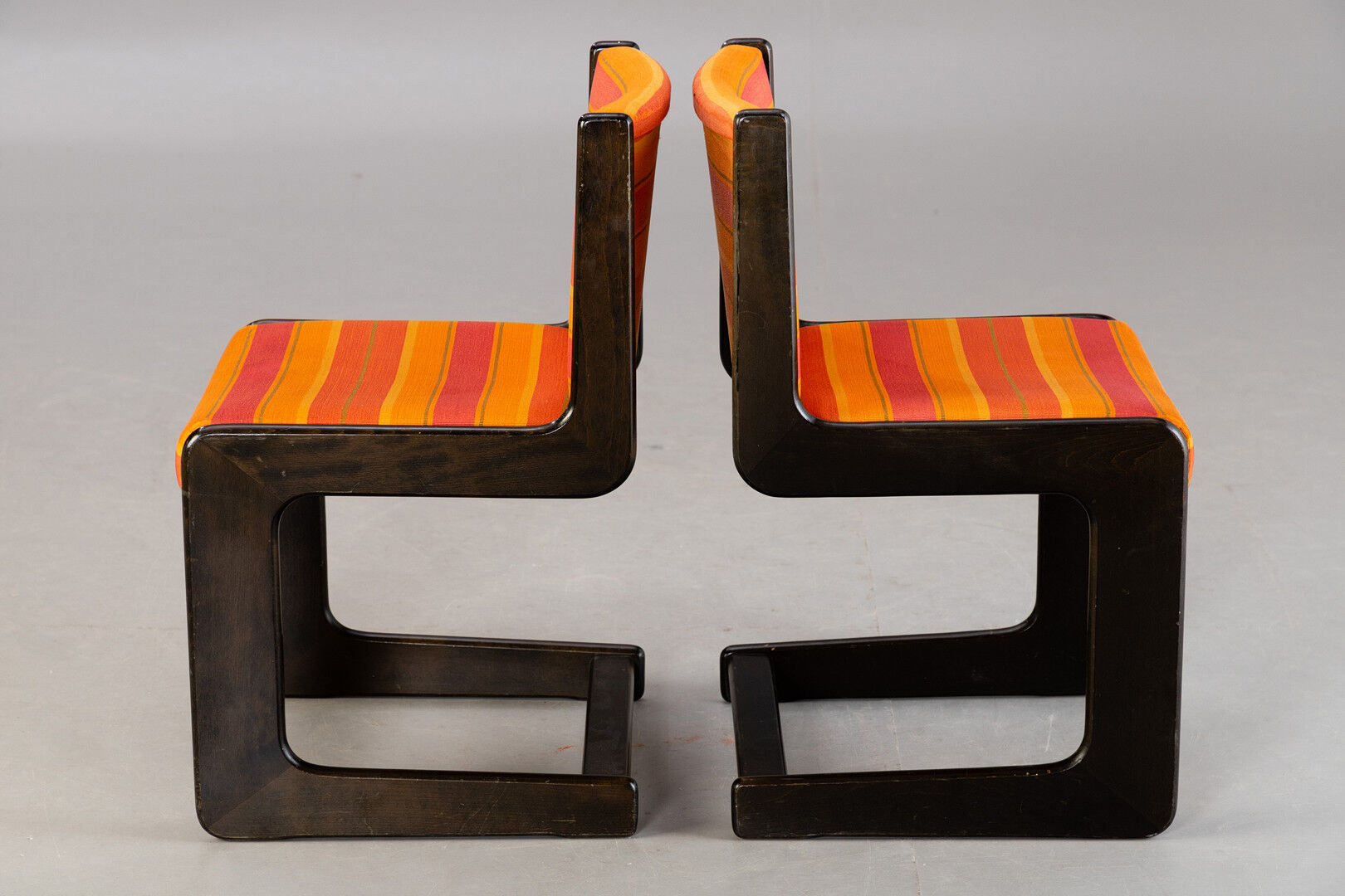 2 vintage casala cantilever chairs