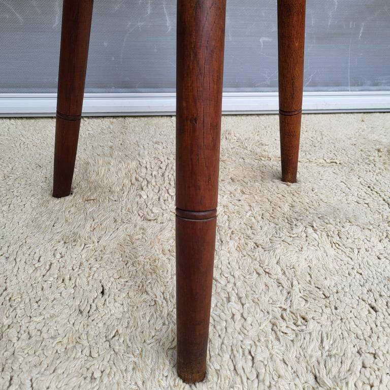 Winegrower's bistro pedestal table