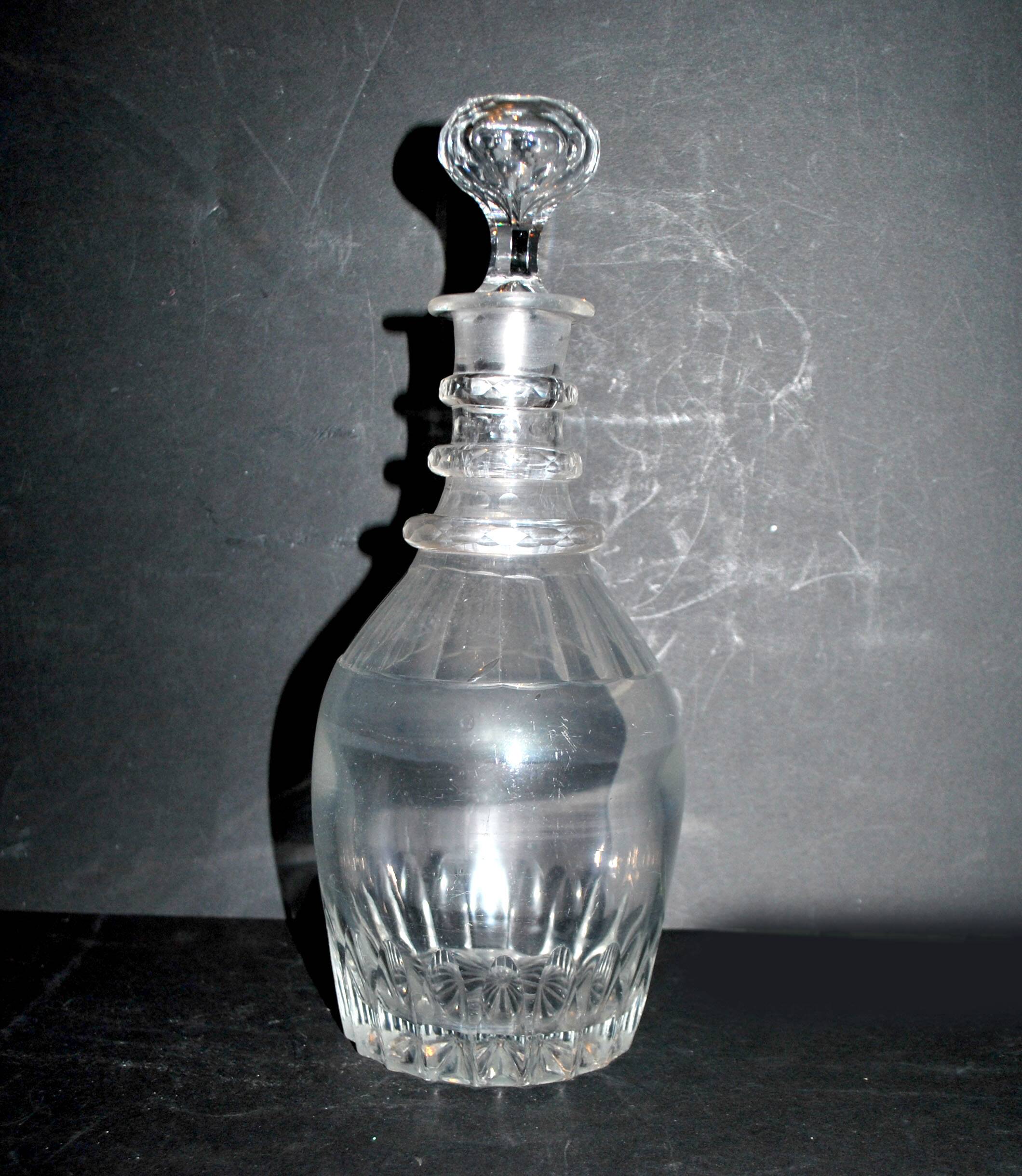 Antique bistro carafe in vintage cut glass, height 28cm