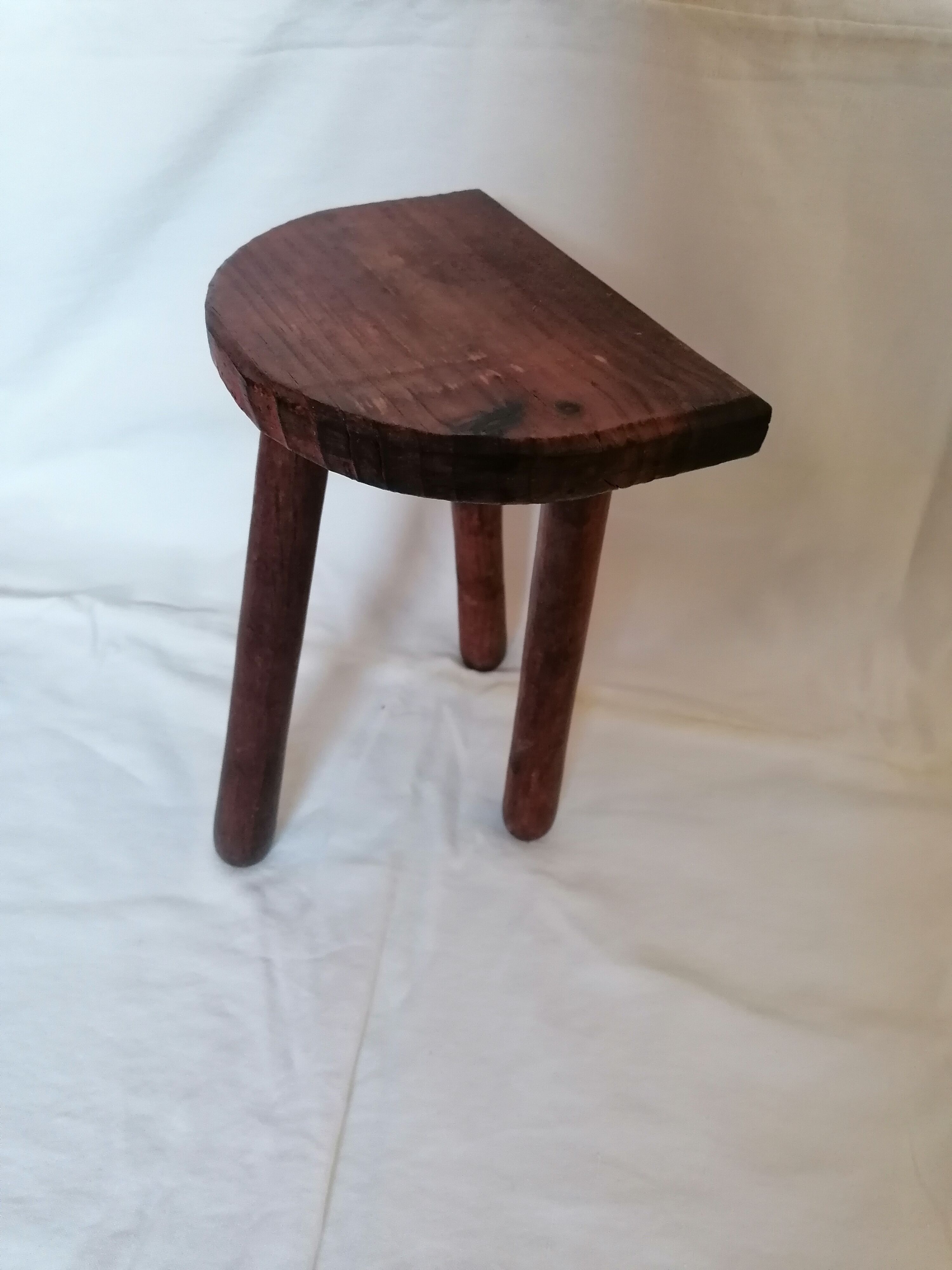 Tripod stool