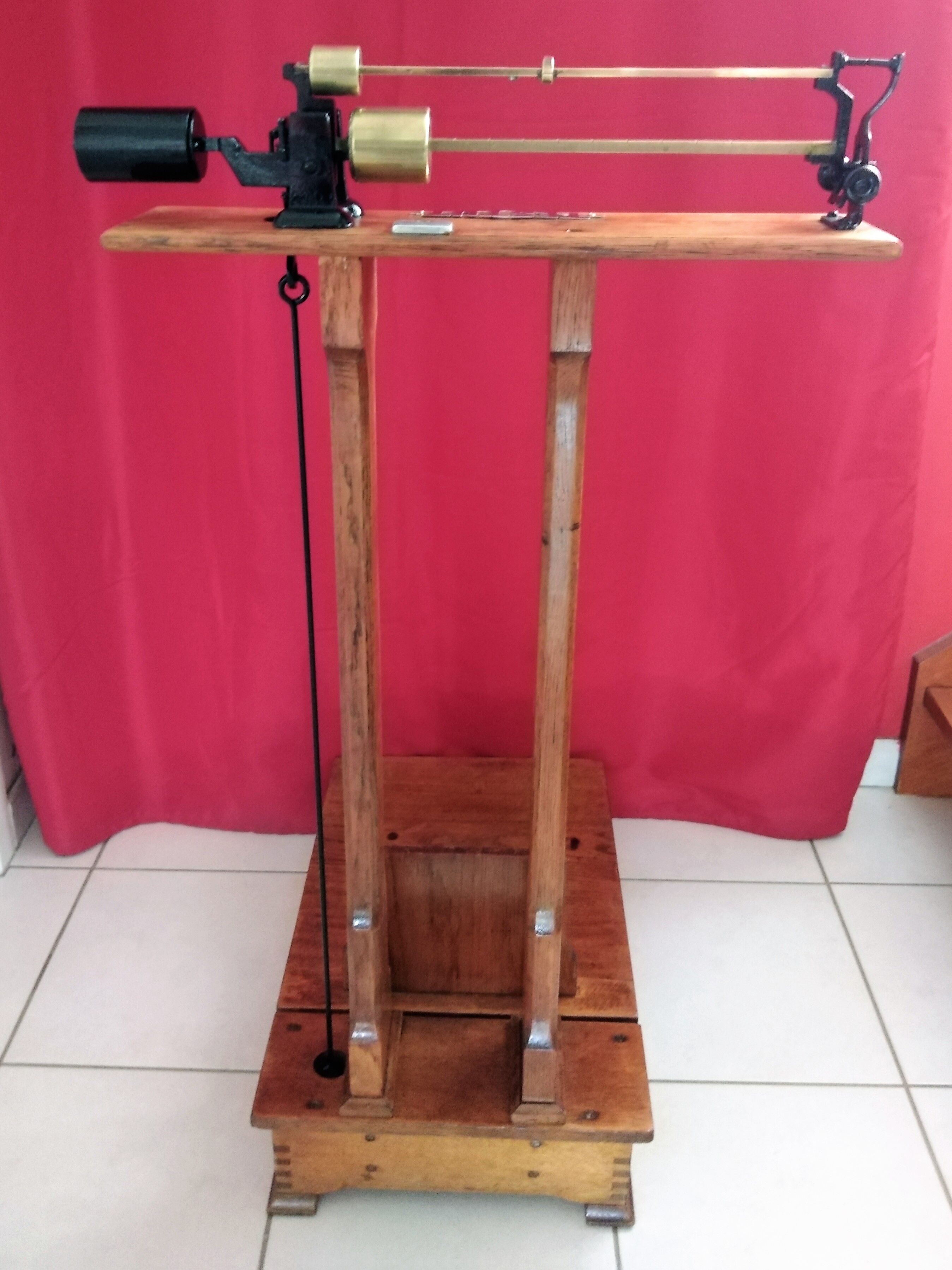 Weighs old person TESTUT