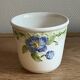 Ceramic flowerpot
