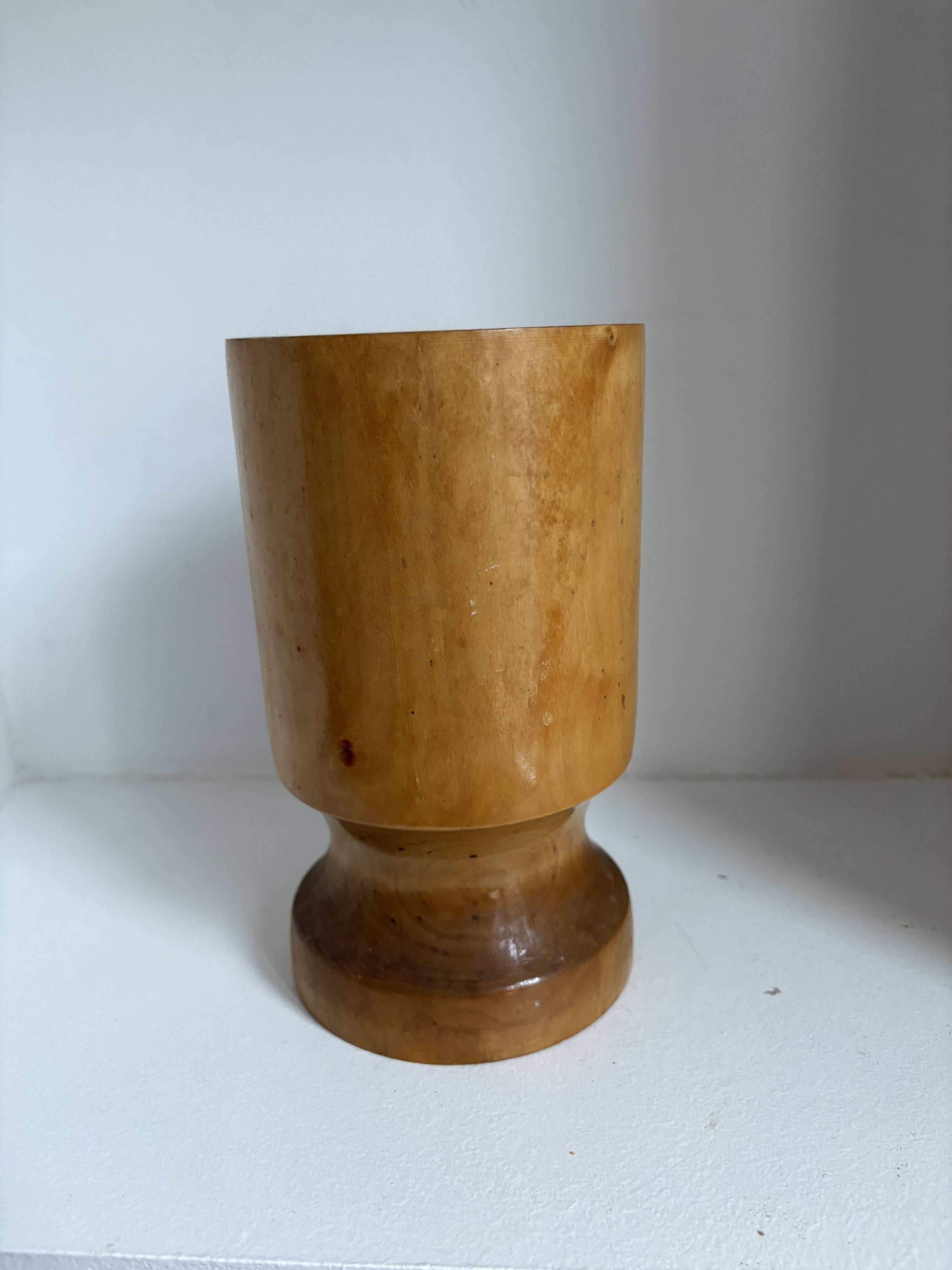 Set of 12 decorative items