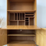 Secretary compass feet