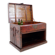 Coffre japonais ancien en bois et en fer