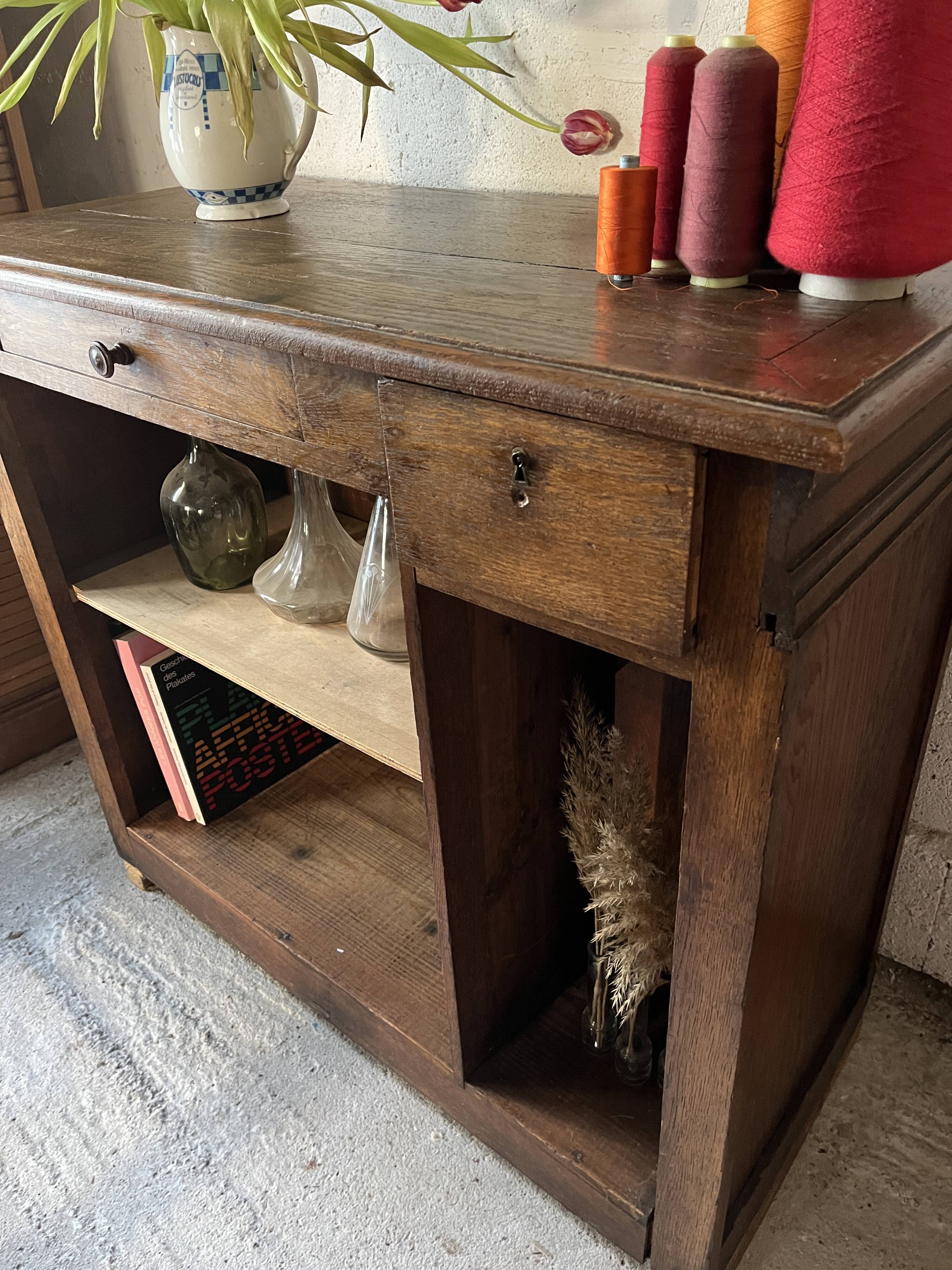 Oak counter