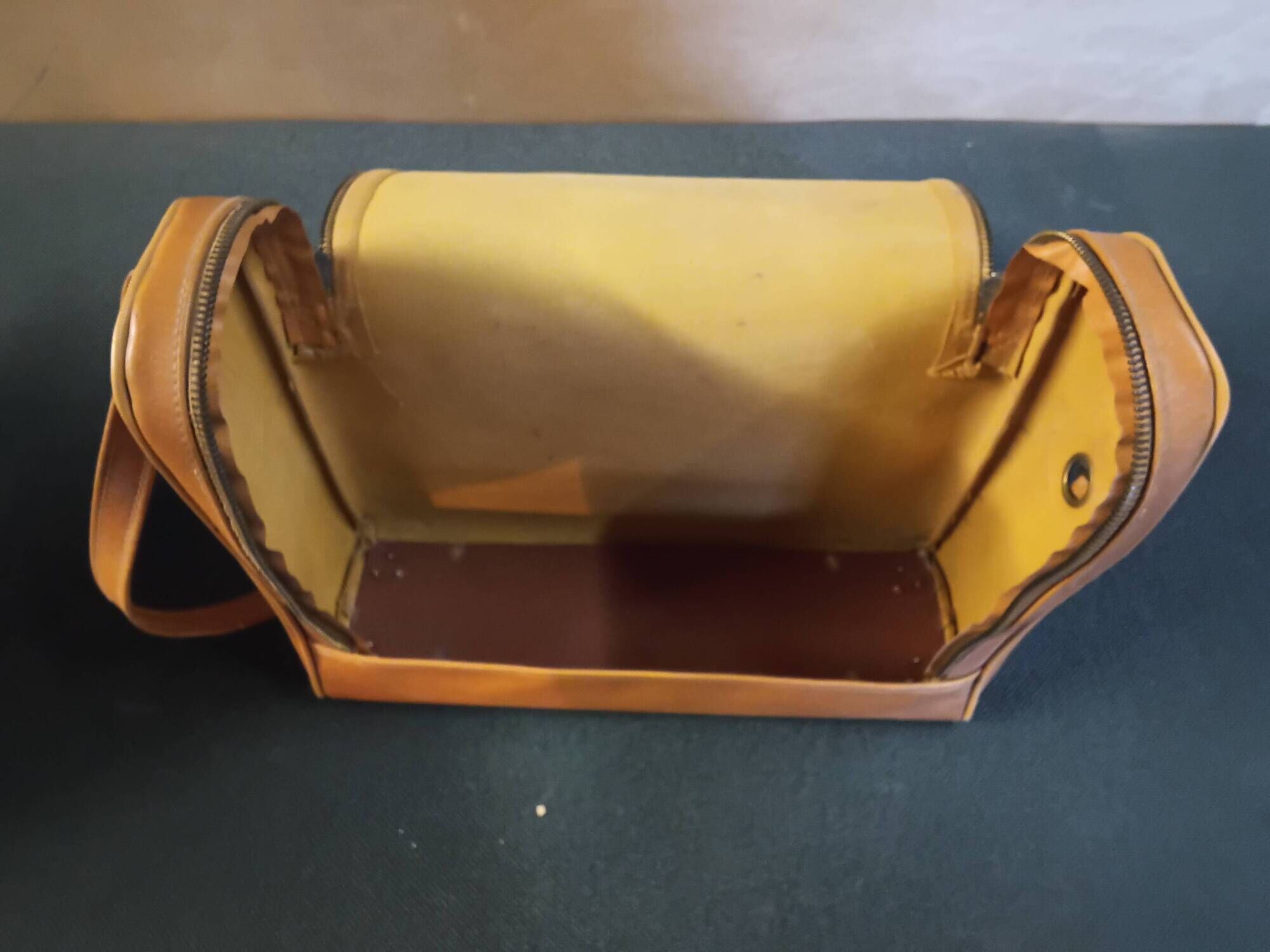 Poste radio transistor avec Sacoche