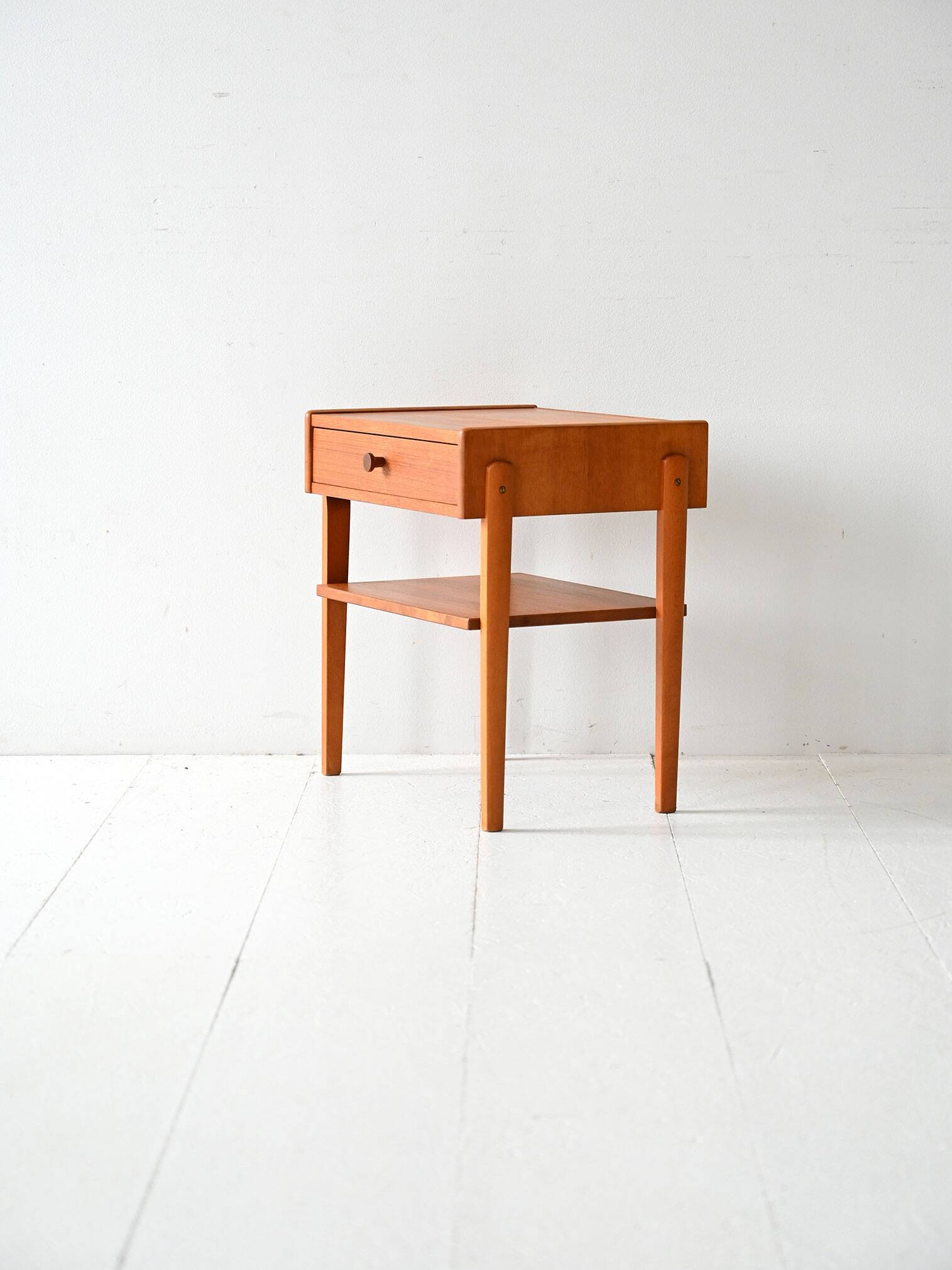 Table de chevet scandinave en teck, années 1950-60