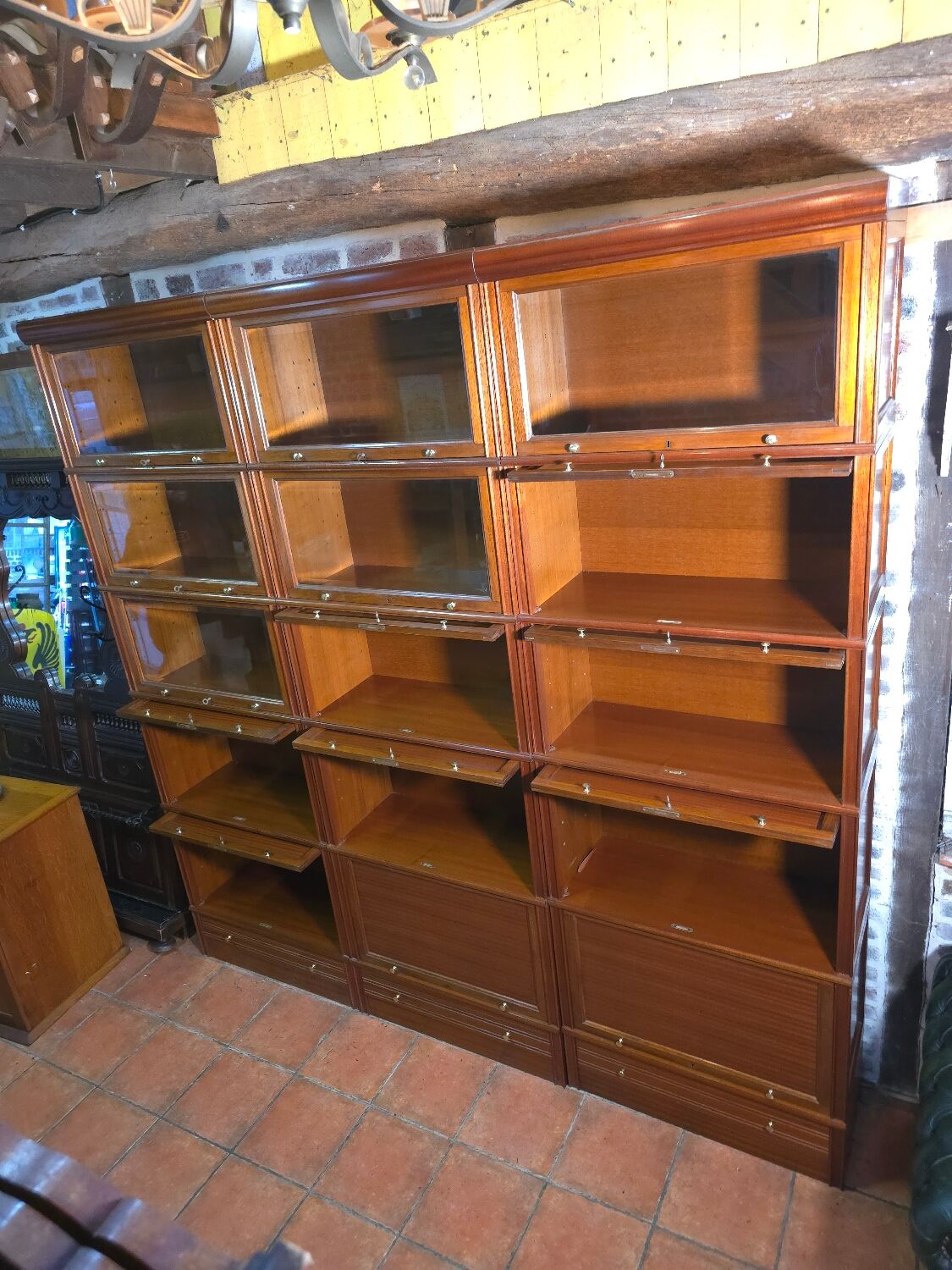 Modular vintage MD bookshelf in mahogany