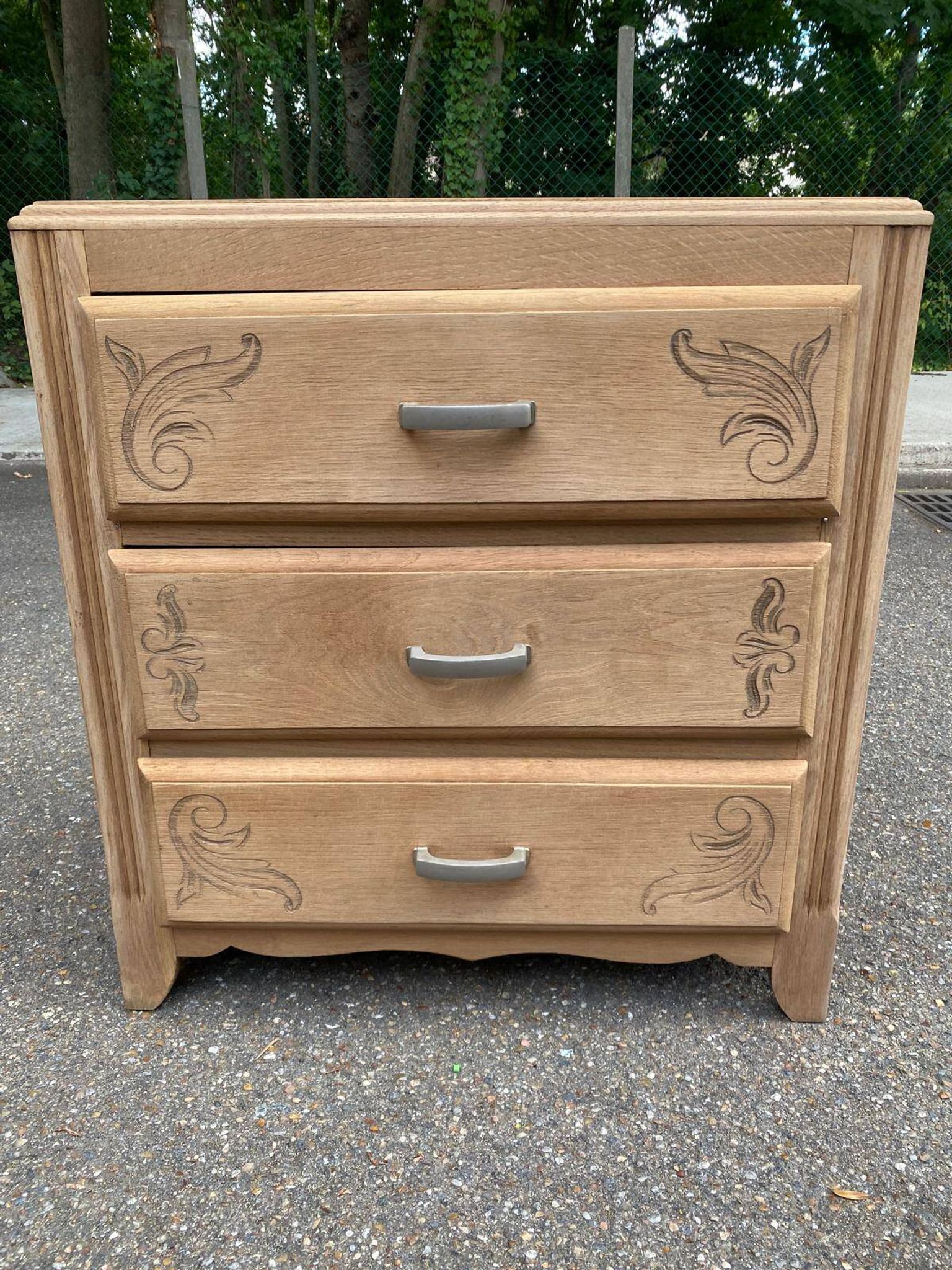 Small Art Deco chest of drawers renovated in raw oak 1950.