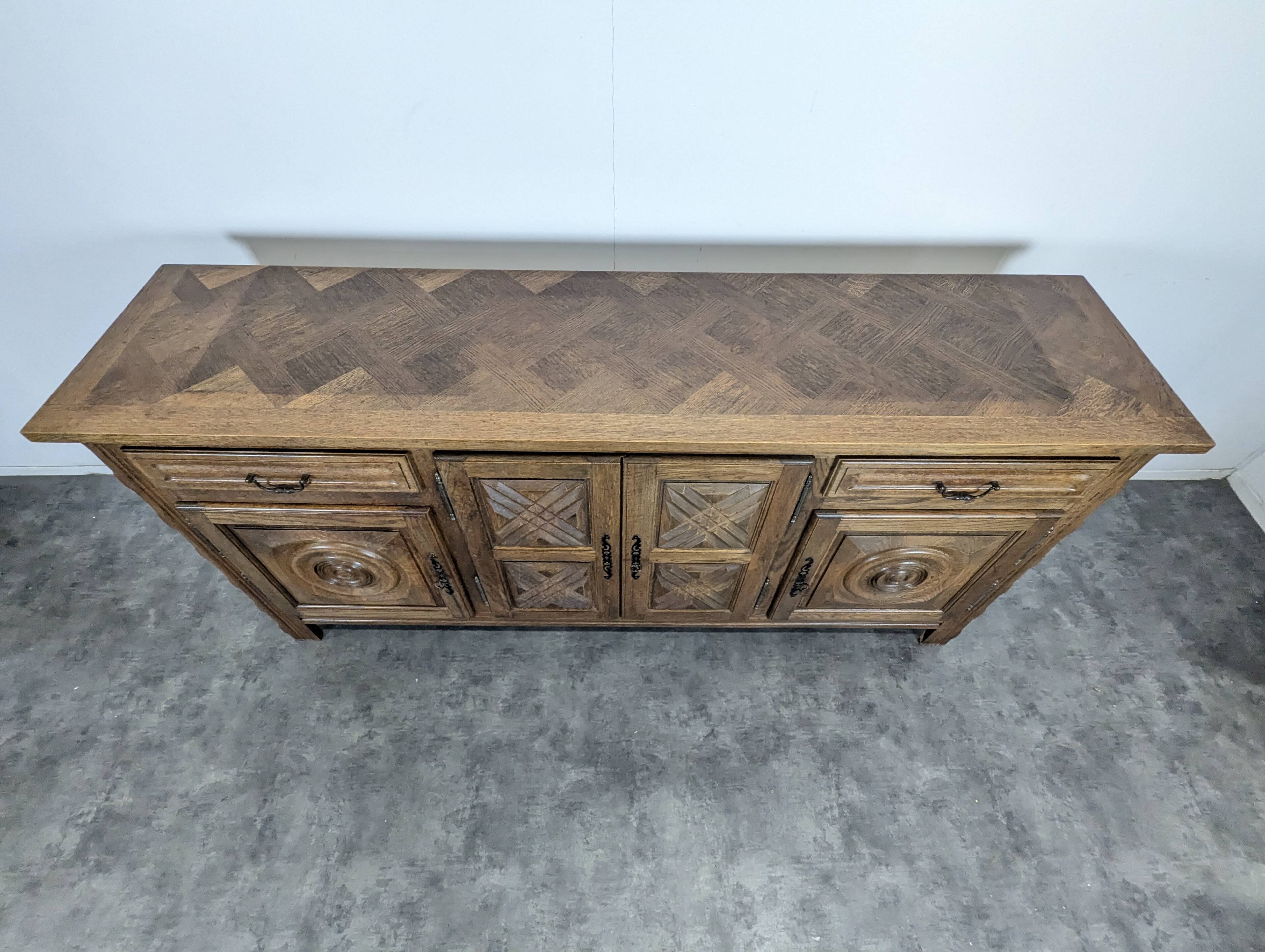 Enfilade en chêne massif sclupté DLG Dudouyt