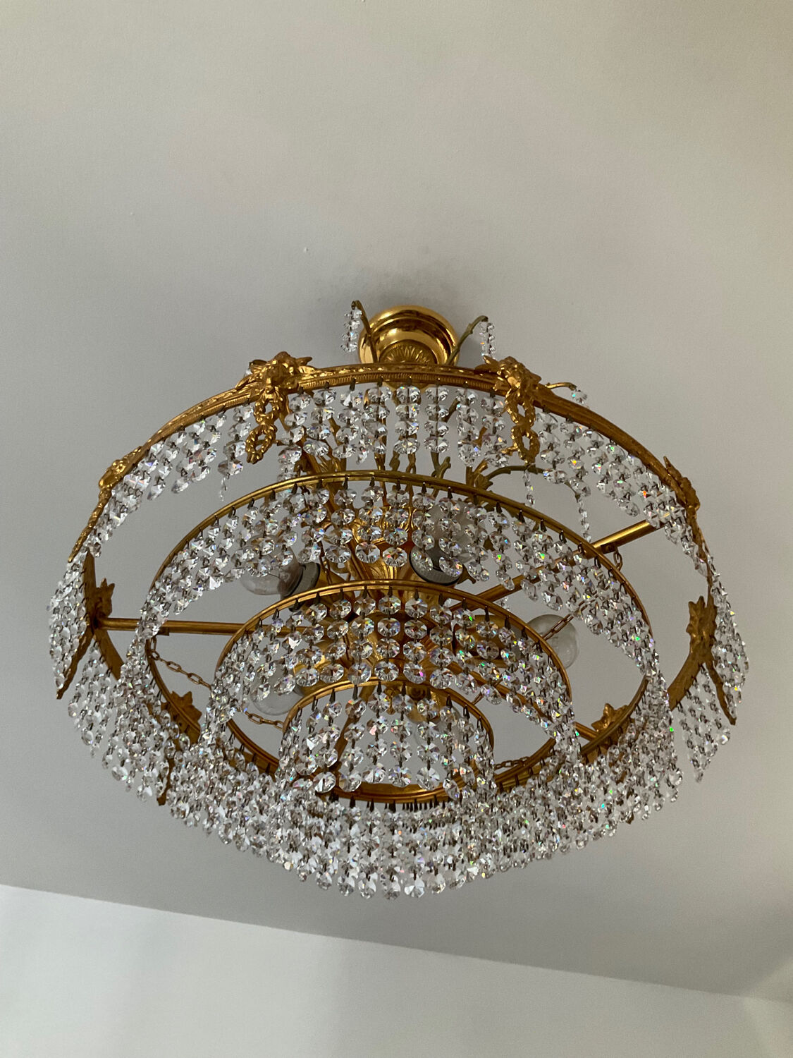 Lustre en bronze et cascade de pampilles en cristal