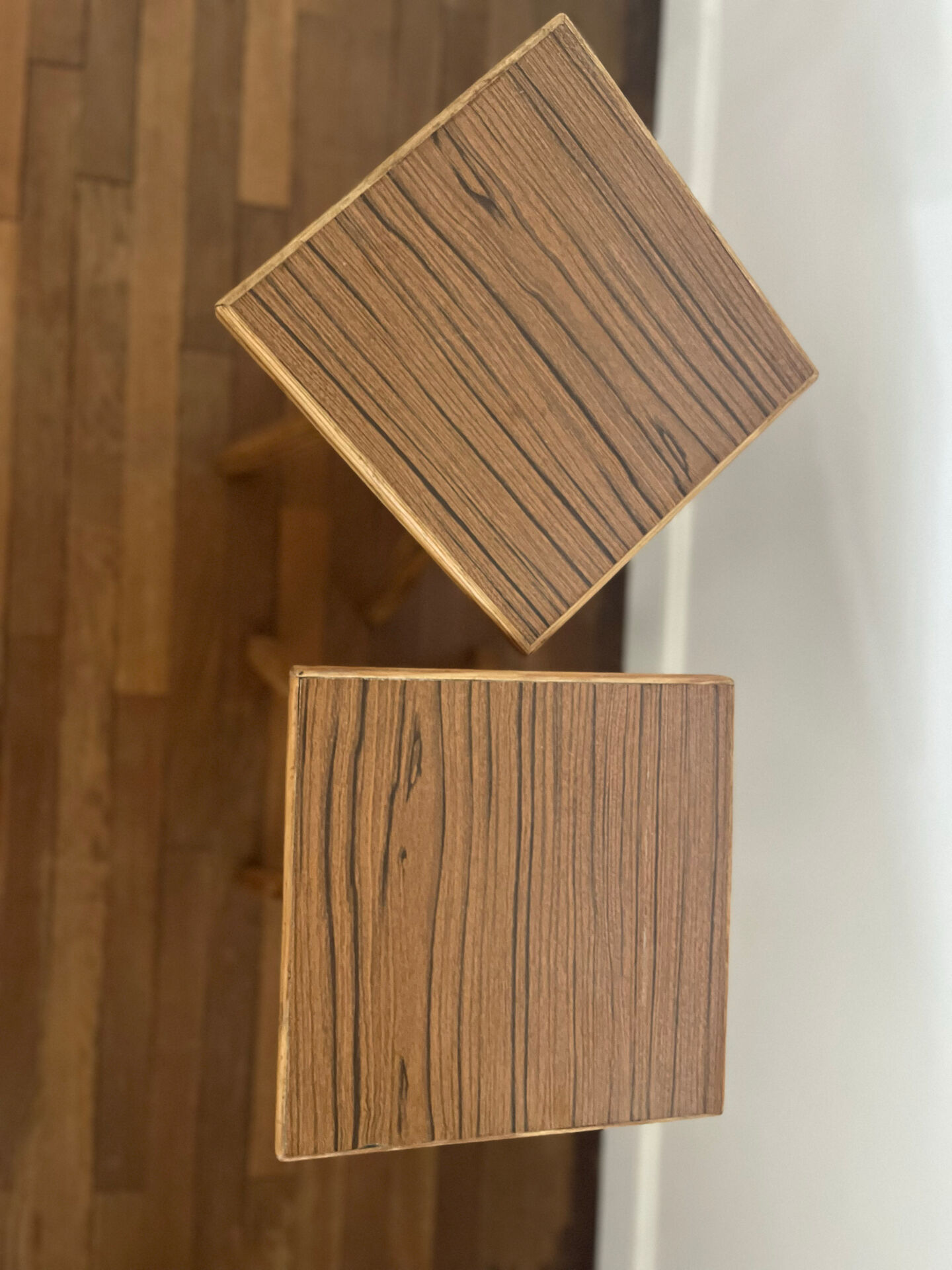2 tabourets en Formica vintage