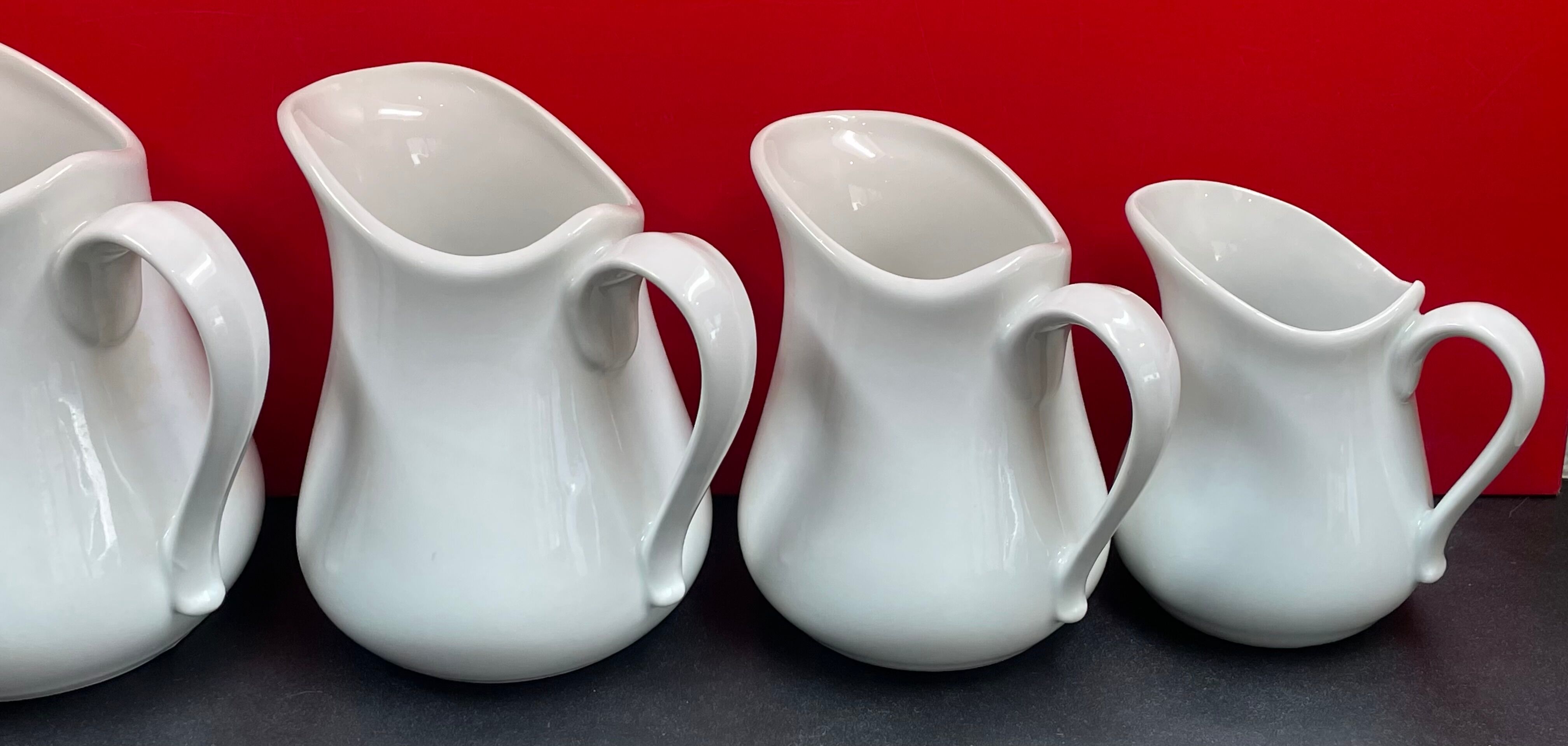 Series of 5 white milk jars cosy & trendy, guest room