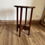 Wooden pedestal table