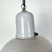 Lampe à suspension industrielle en émail gris, années 1960
