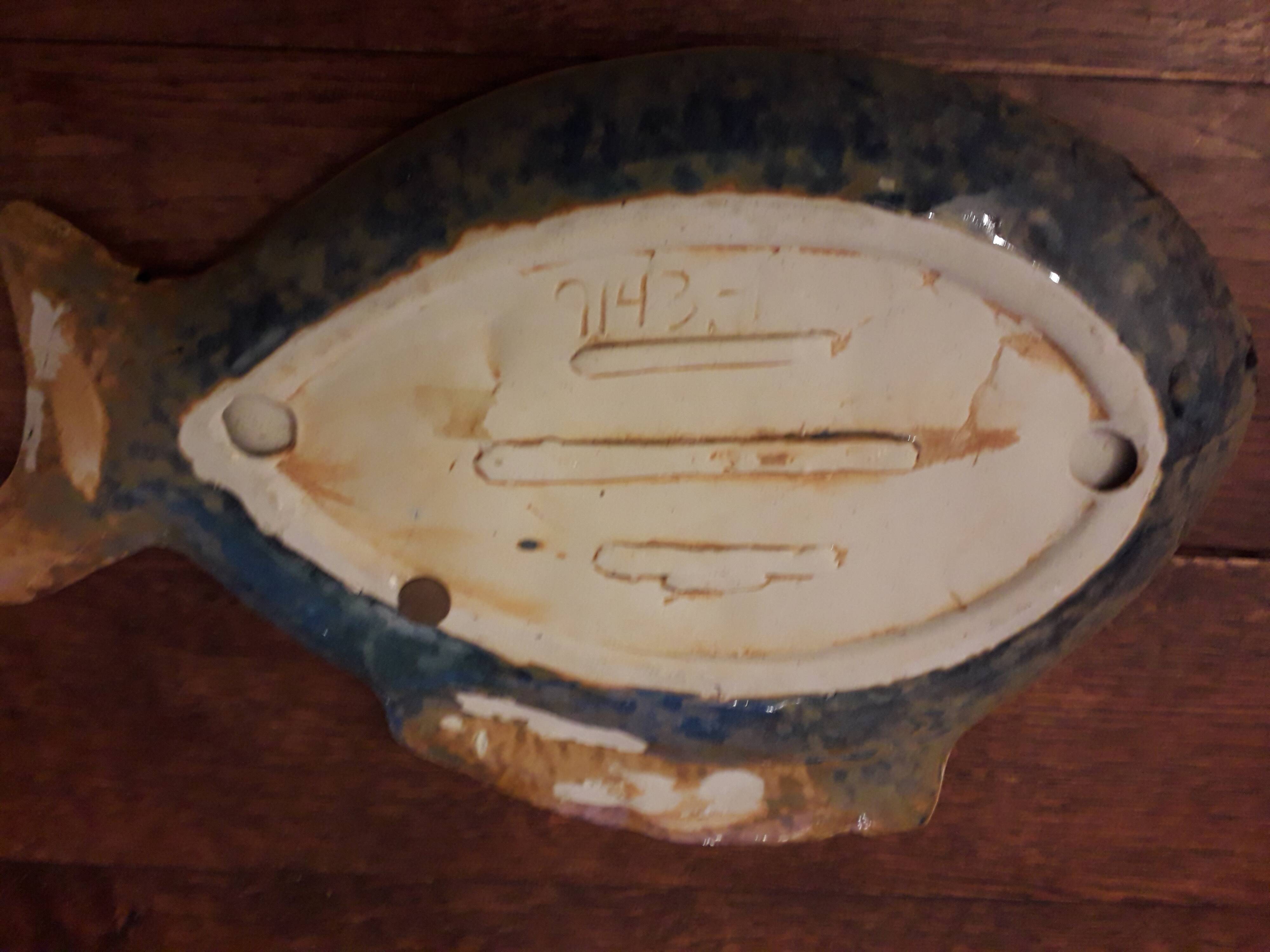Ceramic fish serving dish
