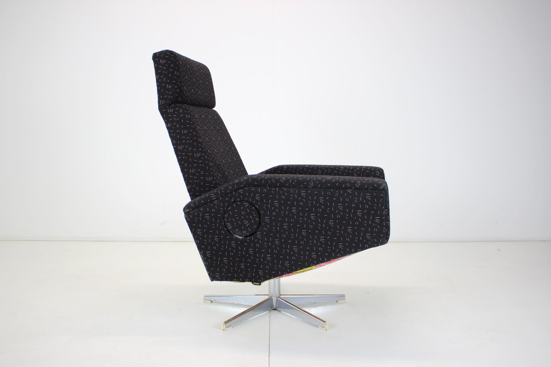 Mid-century adjustable relax armchair, 1970's.