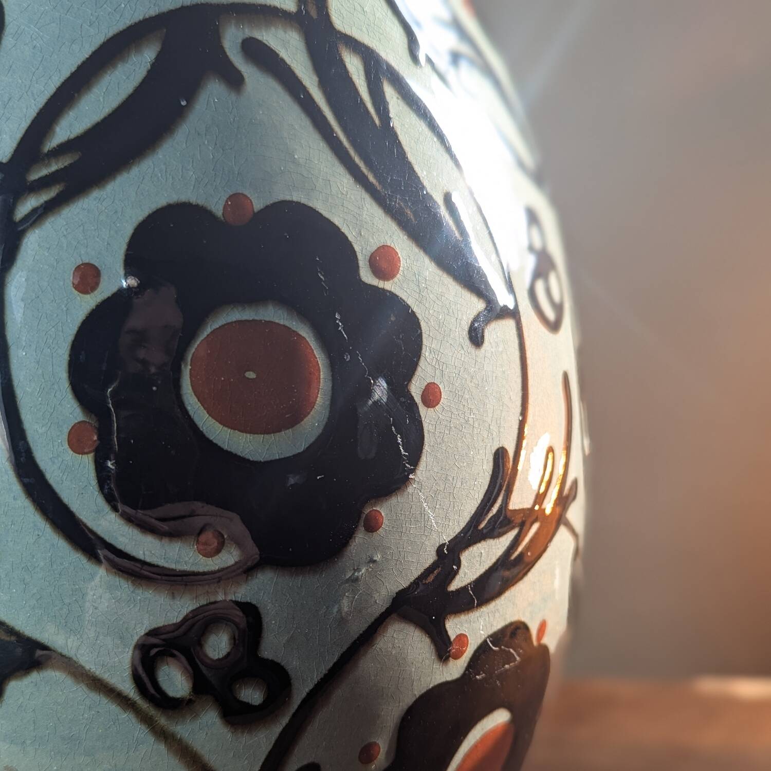 Vase ancien motif floral manufacture Karlsruhe Alfred Kusche