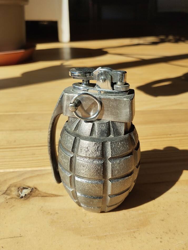 Briquet de table Vintage Grenade "Combat P.G.L." Japan 1950/60 - Complet