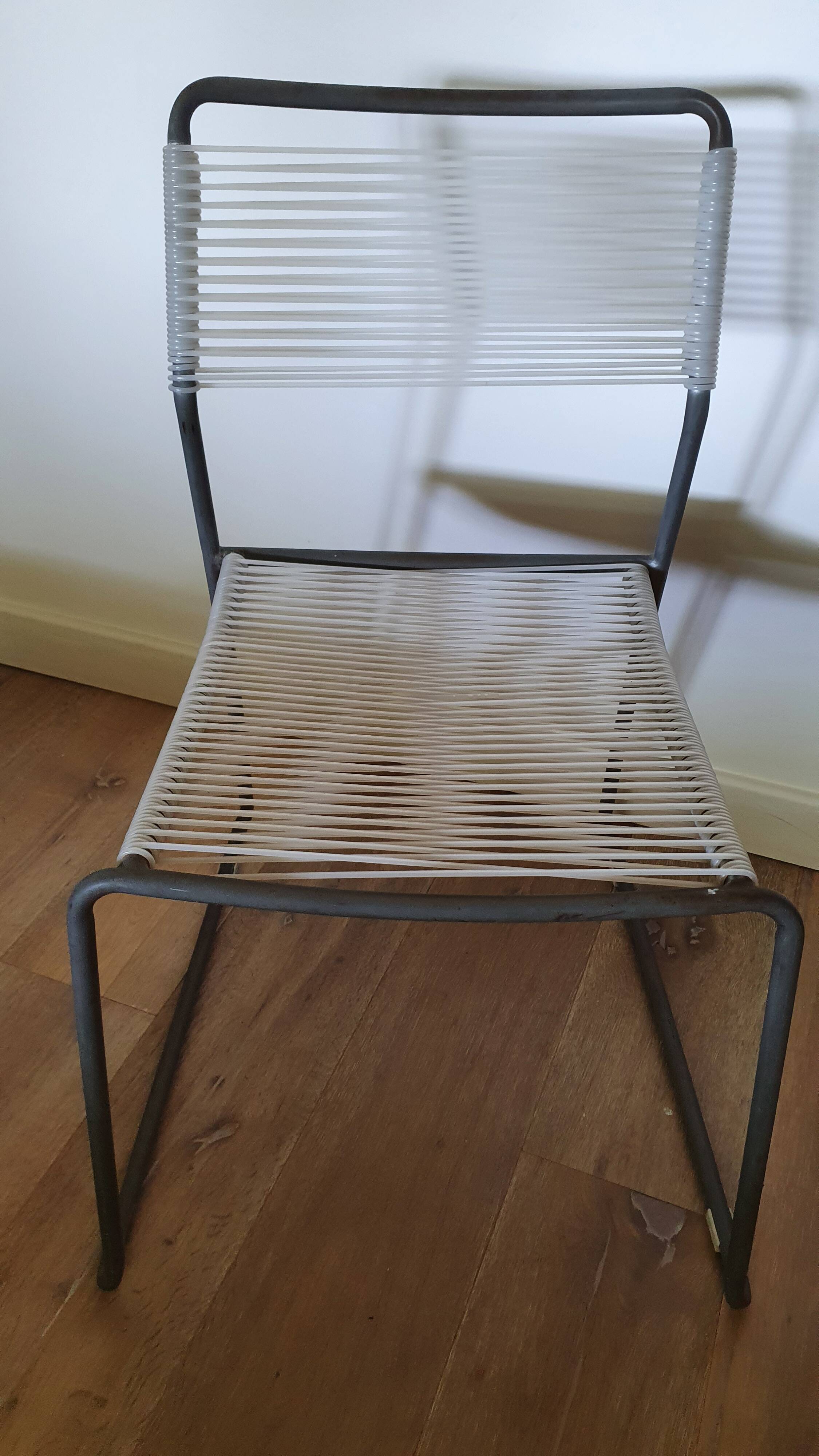Scoubidou thread chair 90s