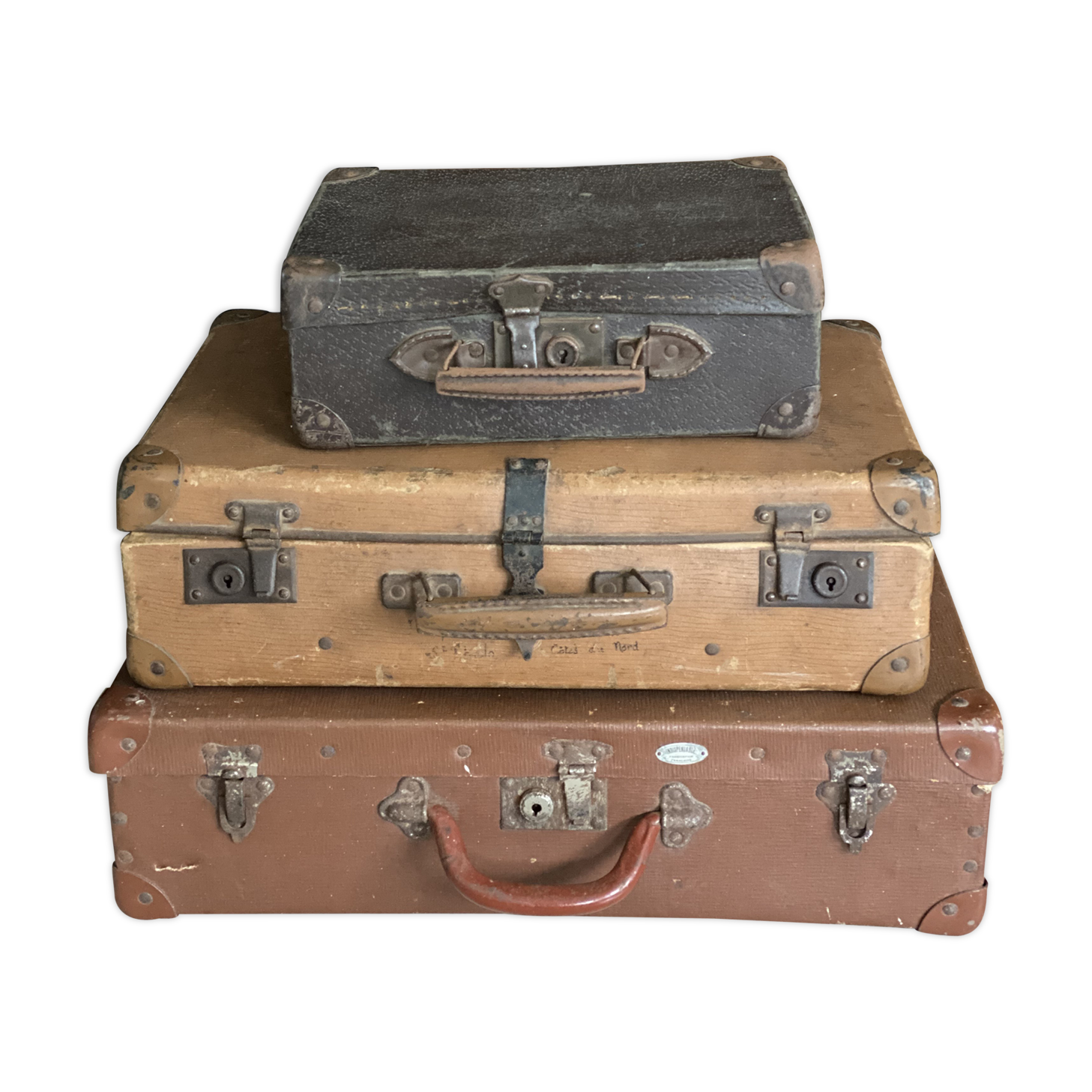 Lot of 3 vintage suitcases