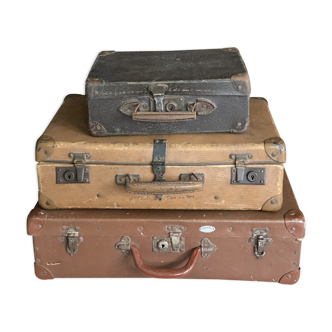 Lot of 3 vintage suitcases