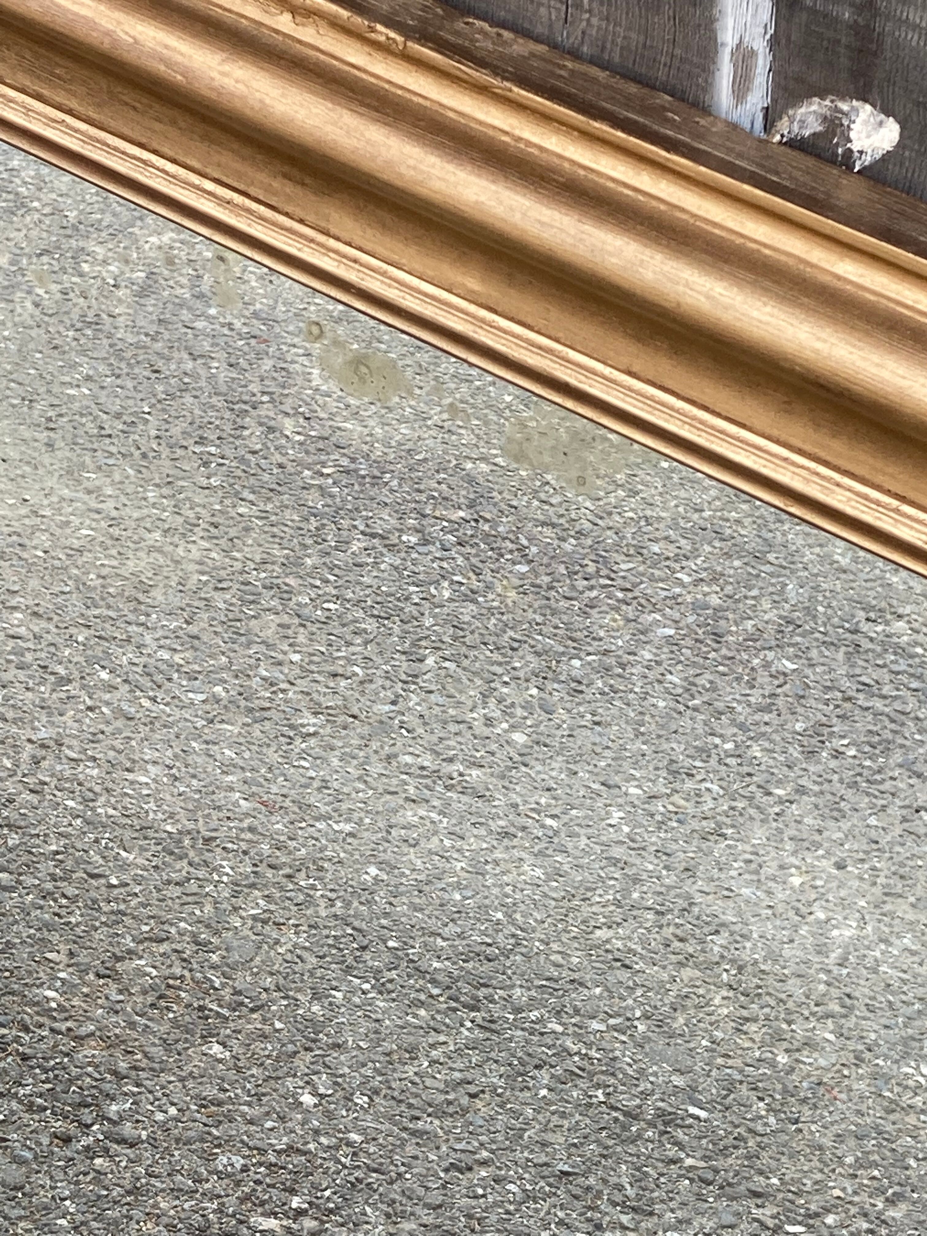 Mirror gilded rounded corners 109x80cm