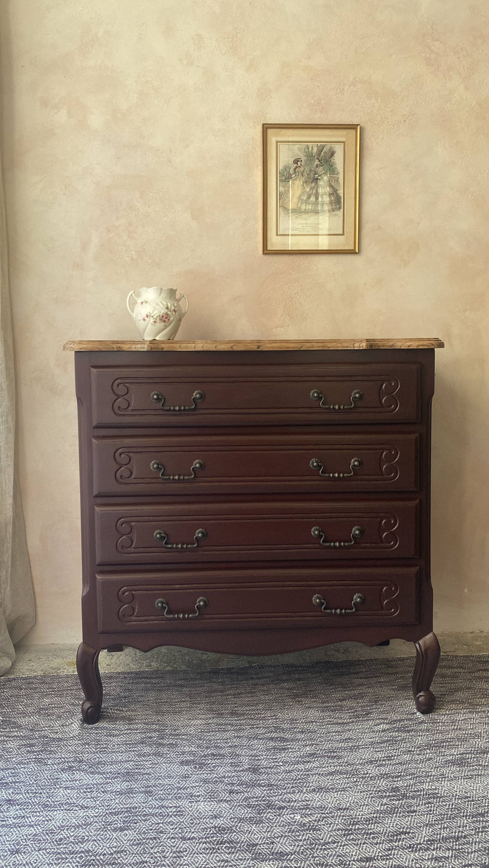 Commode style Louis Xv rénovée - plateau bois naturel et teinte profonde