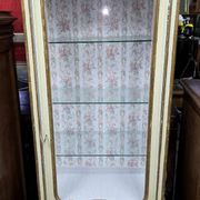 vitrine de style Louis XV