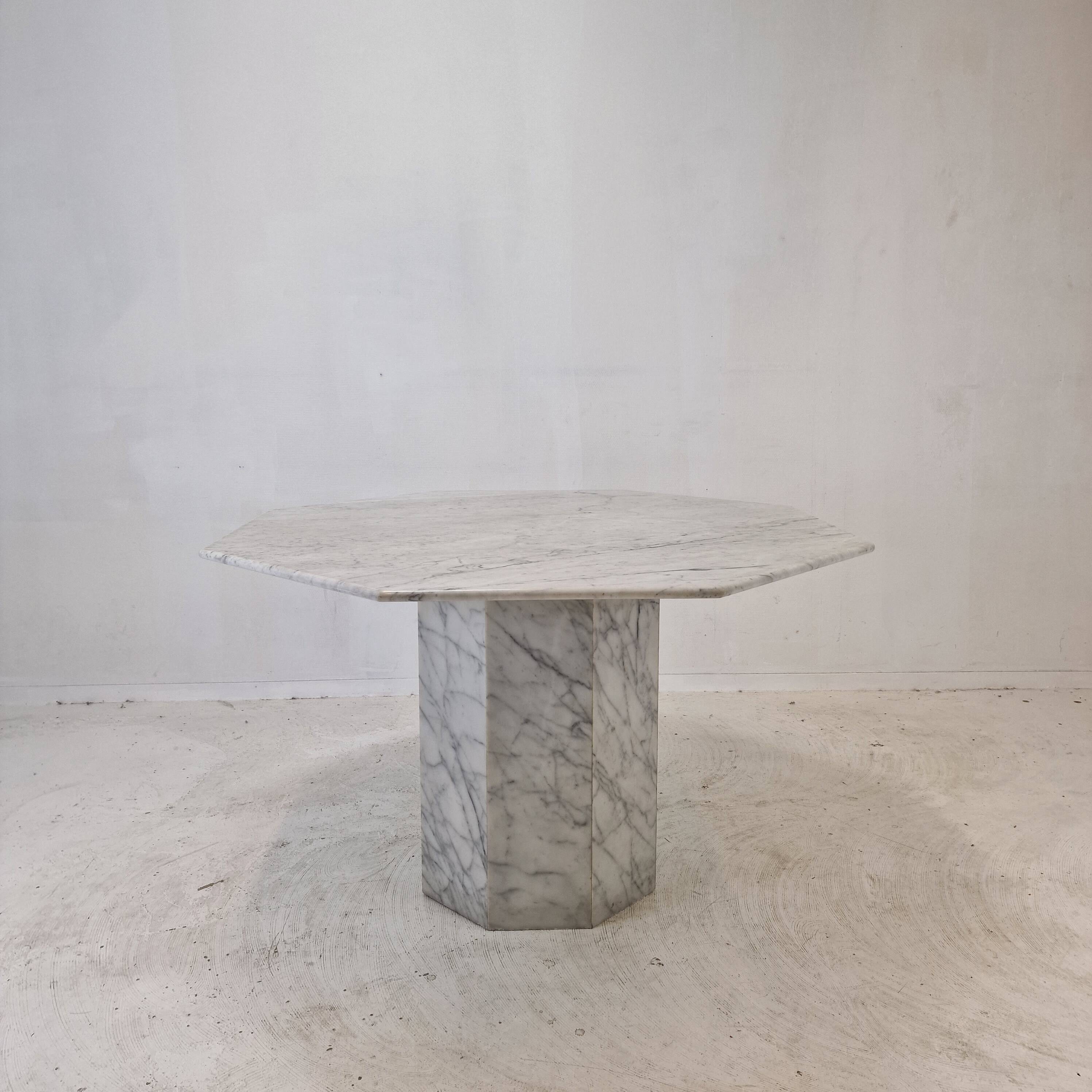Table de jardin ou de salle à manger octogonale en marbre de carrare, italie, 1960s