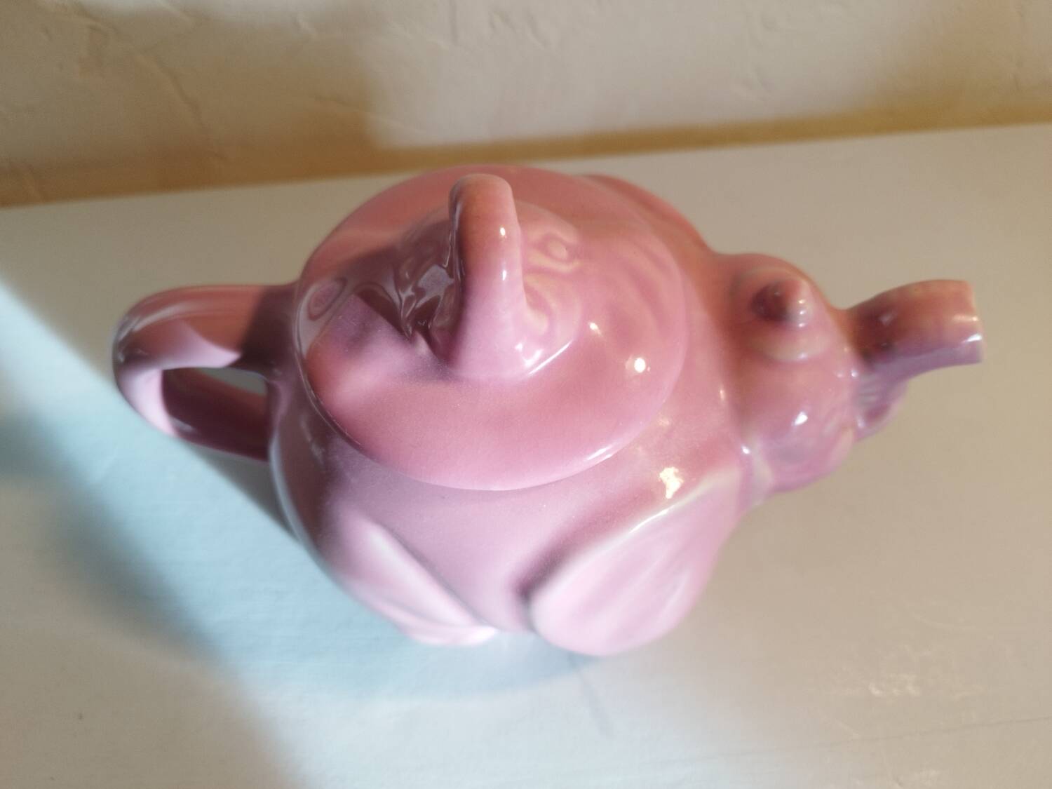 Théière éléphant rose