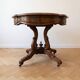 Table basse ovale en ronce de noyer style Classique