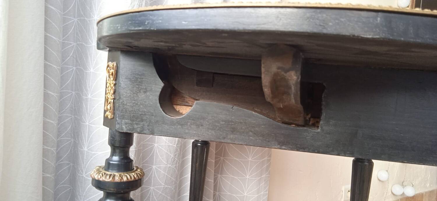 Napoleon 3 marquetry table