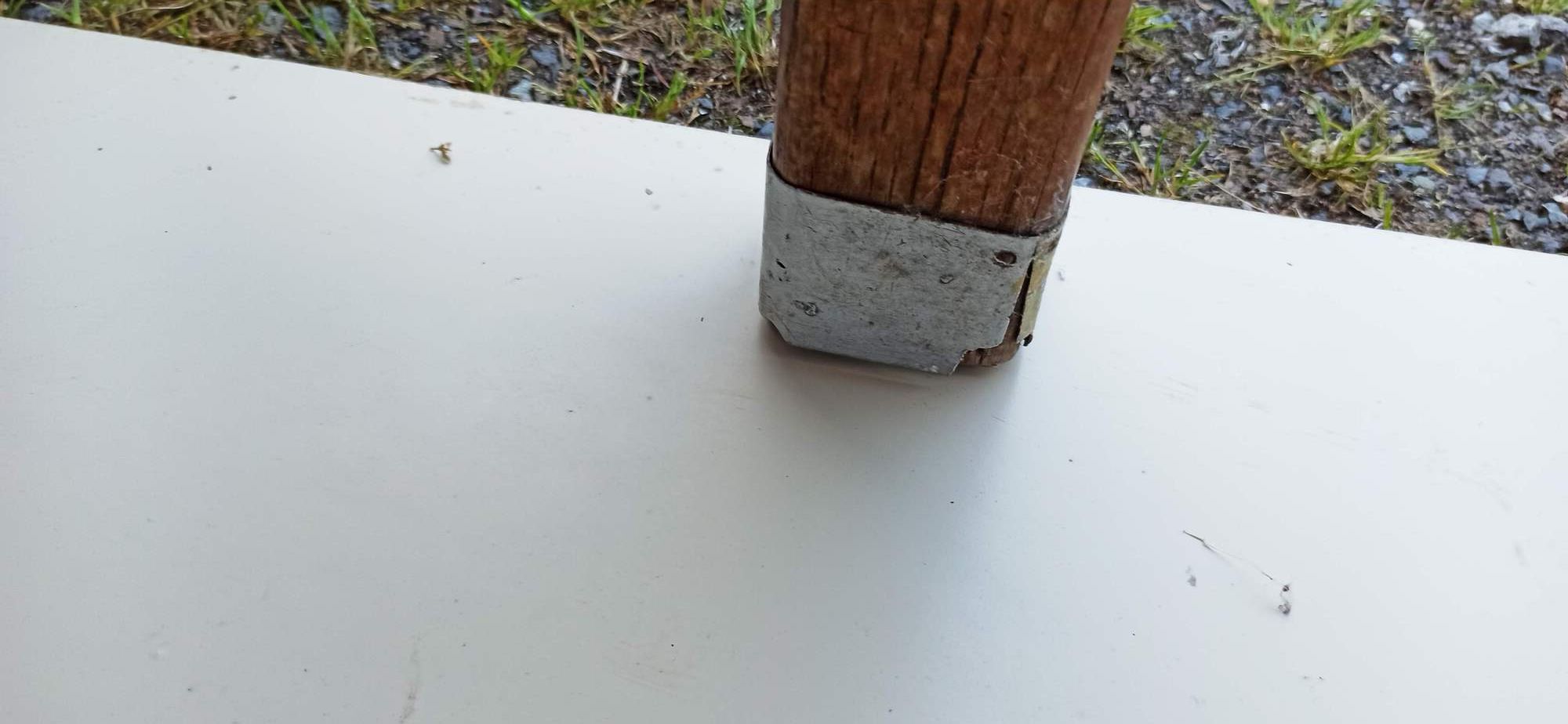 Table "Mado" aluminum turn with 2 extension cords