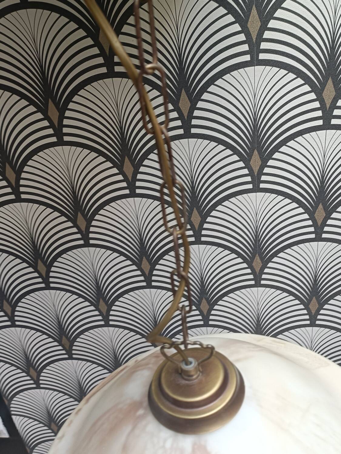 Art Deco style pendant light with marbled glass