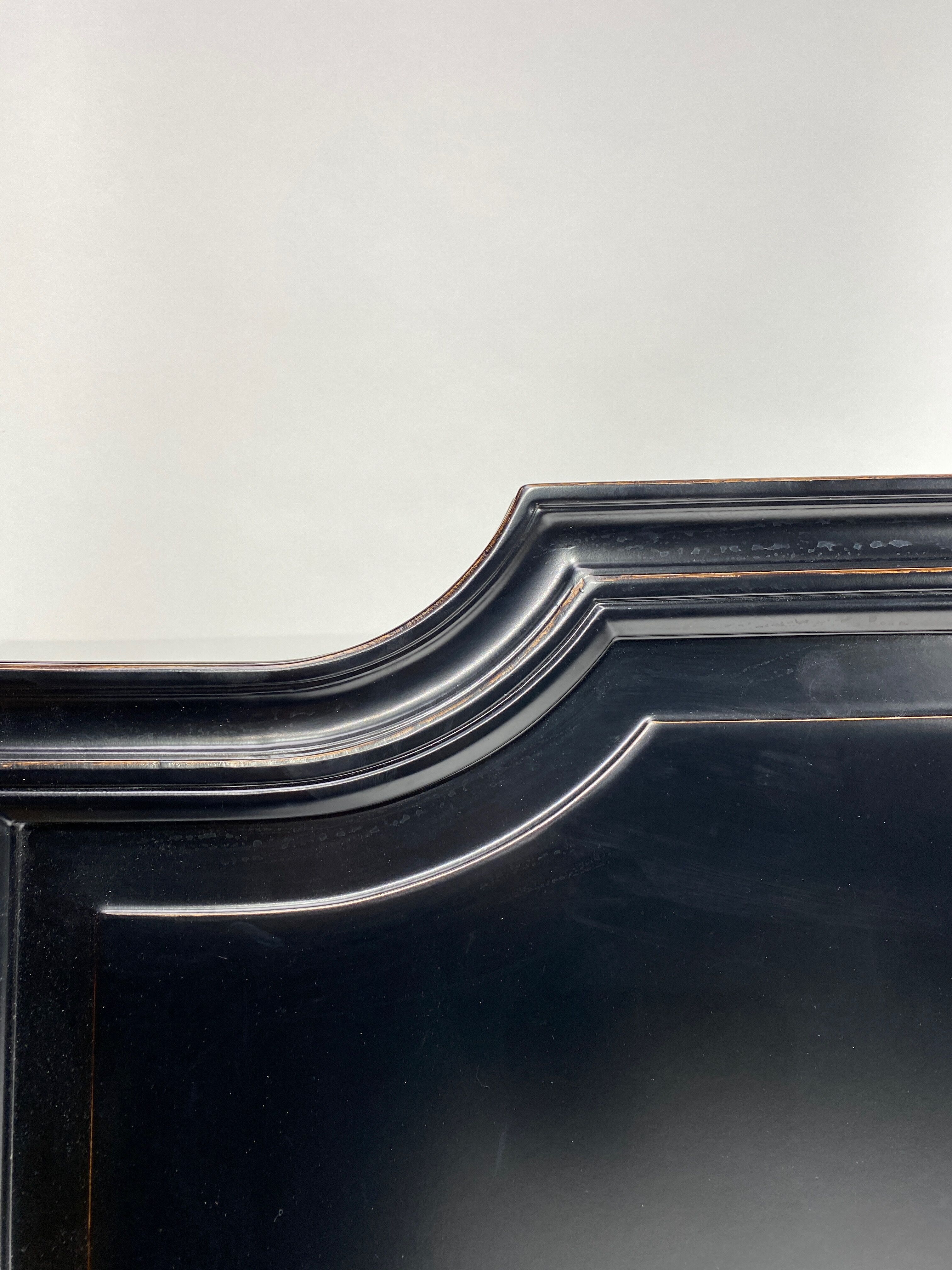 BedHead in solid black laqué wood 234x116cm