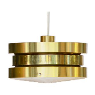 Pendant light in gold colored aluminium by Carl Thore (Sigurd Lindkvist) for Granhaga Metall. Sweden 1970s.
