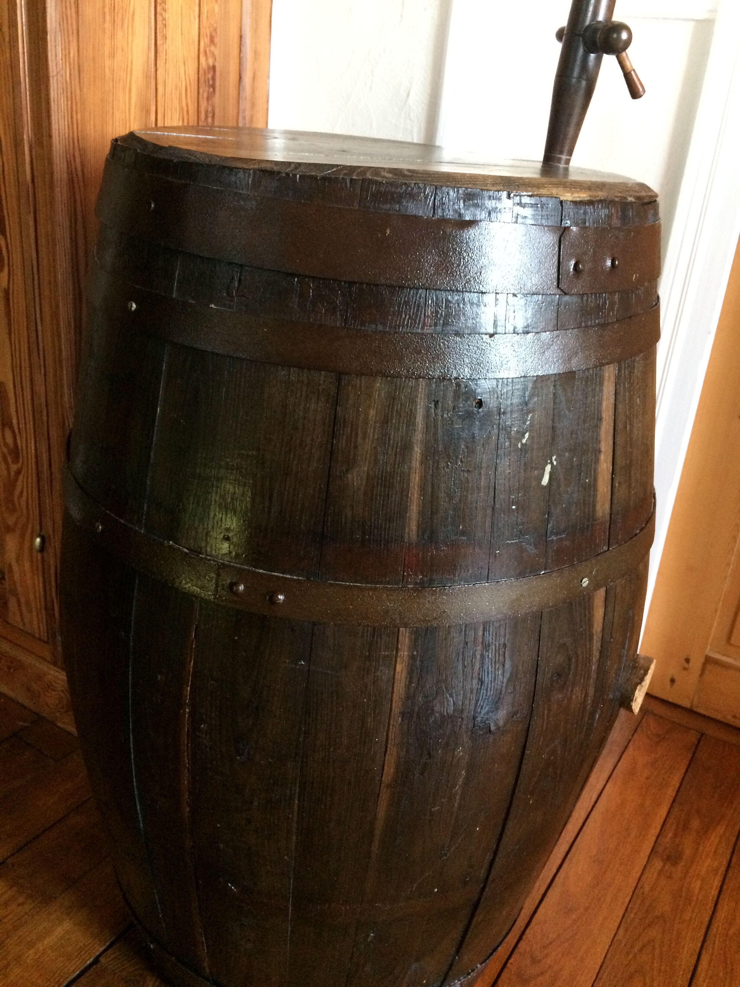 Old decoration barrel 225l