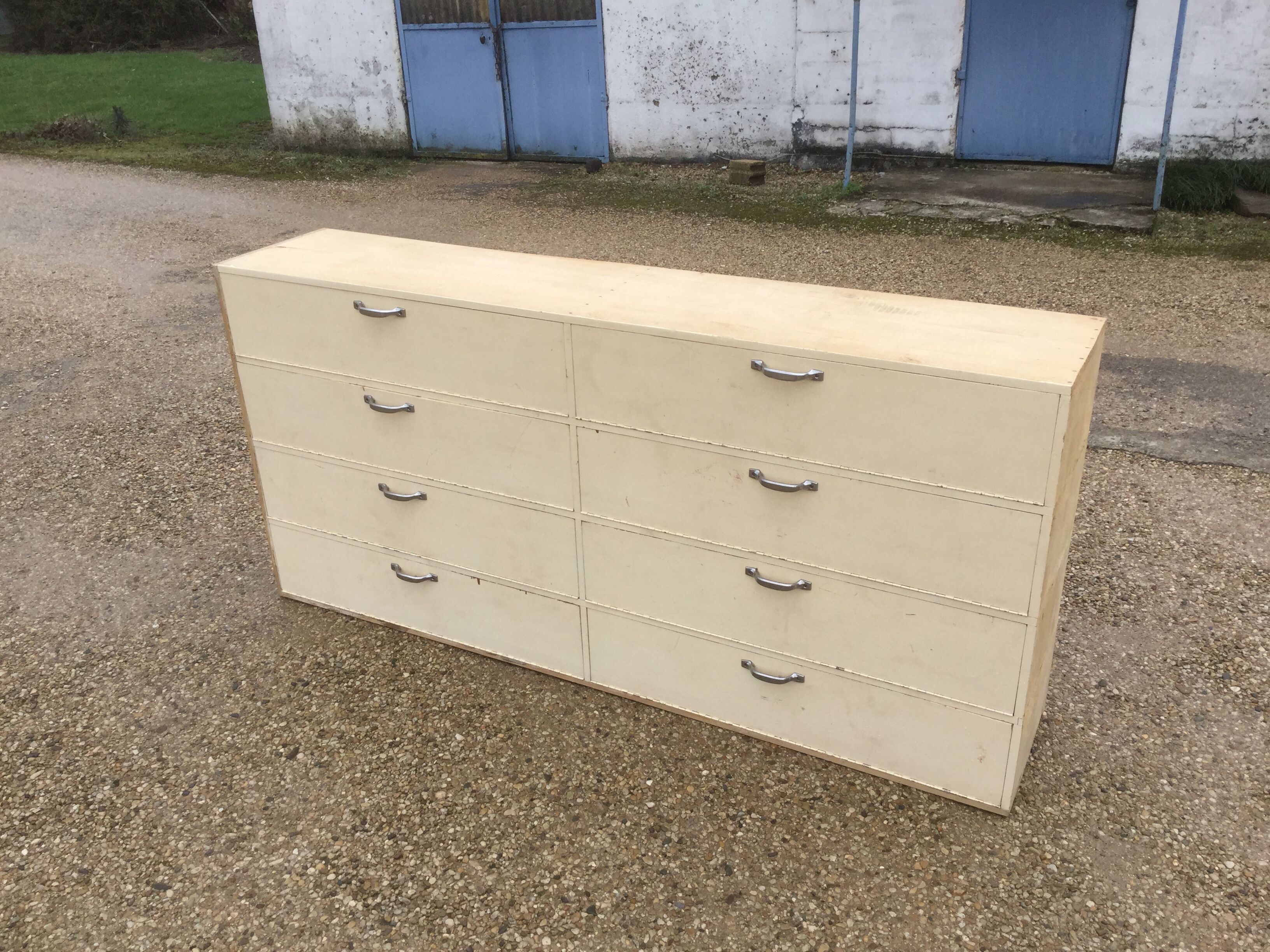 Cabinet with drawers