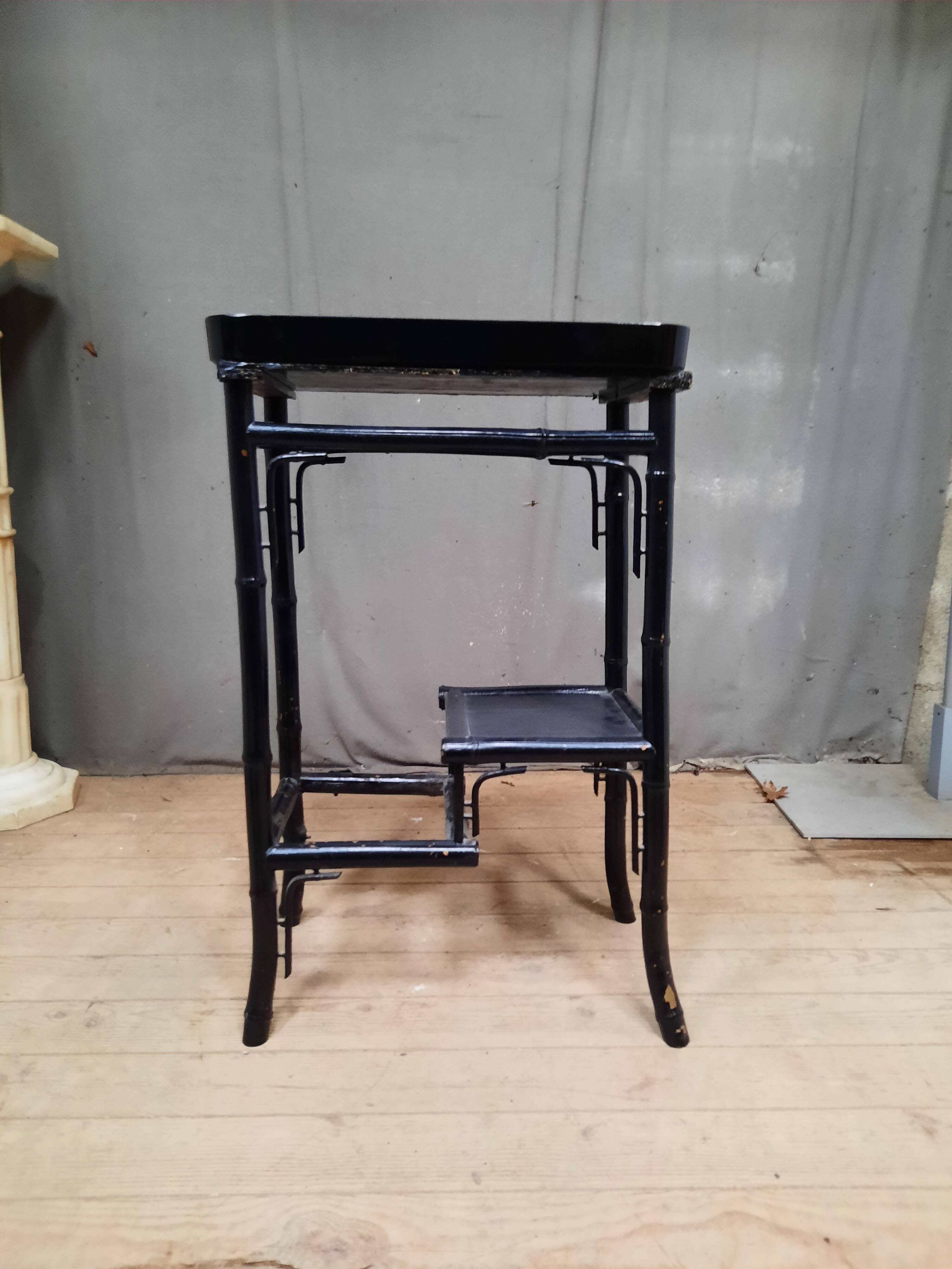 Far Eastern tray table