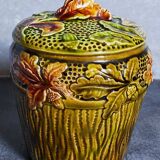 Sugar bowl in barbotine with oak branches