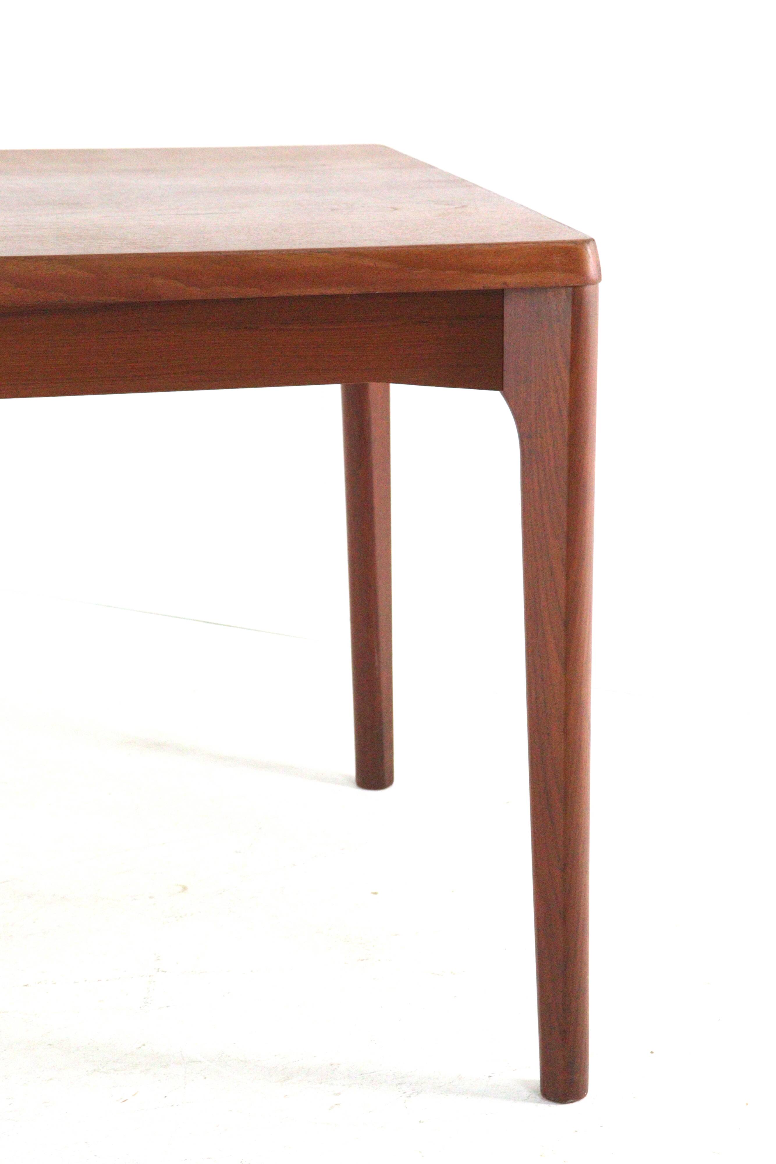 Table à manger rectangulaire extensible en teck de Henning Kjaernulf pour Vejle