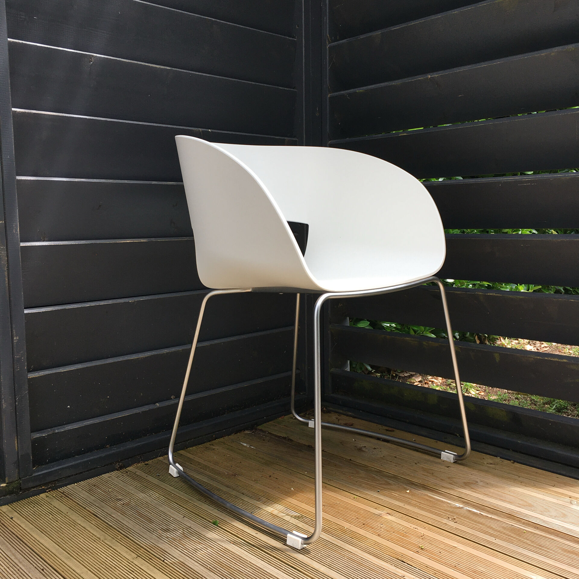 Set of 2 Tribû garden dining chairs
