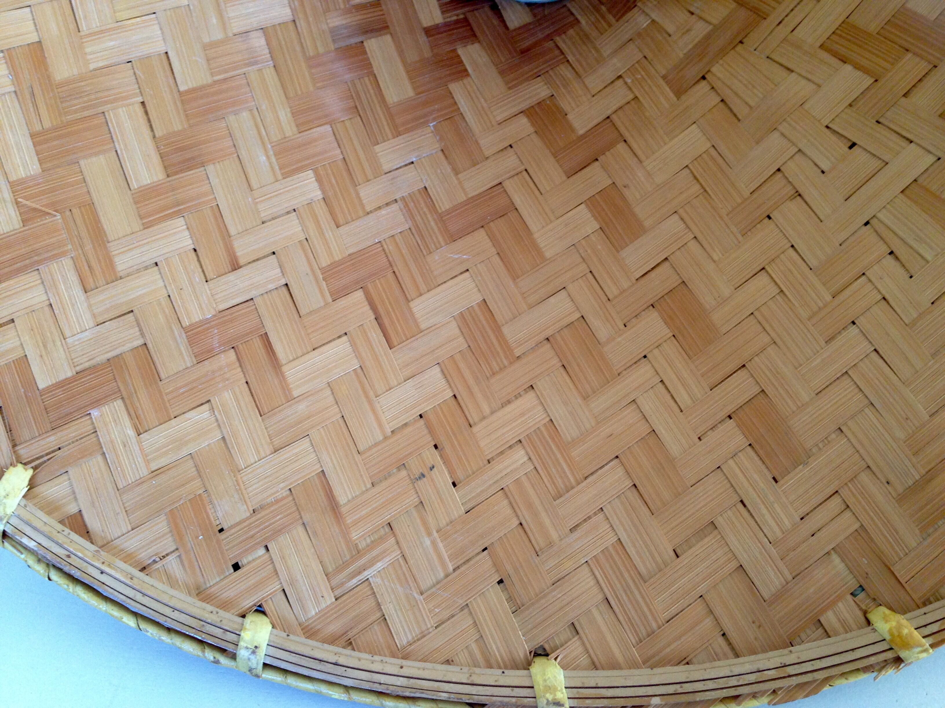 Vintage braided rattan suspension